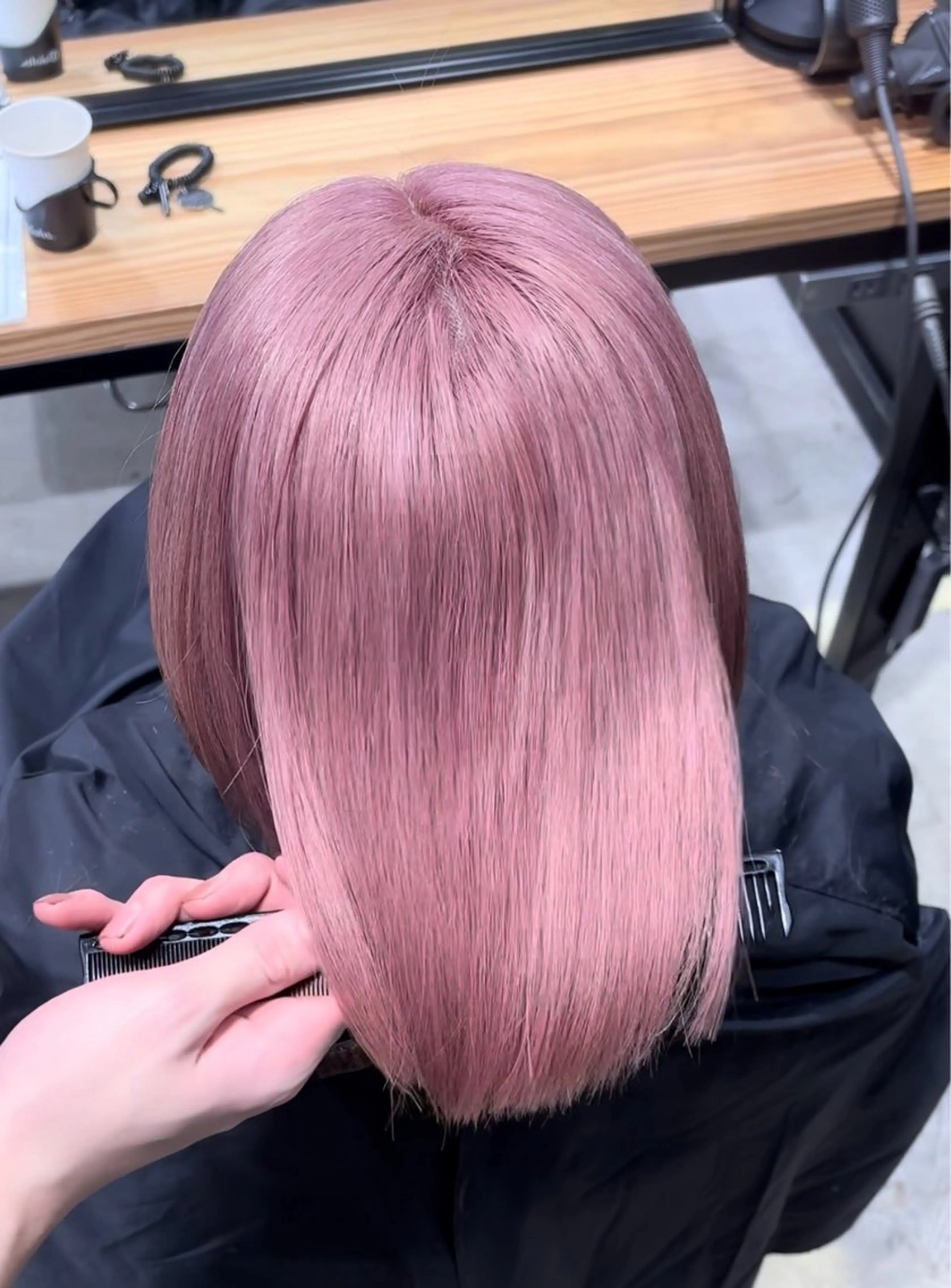 カラー ブリーチ ハイトーンカラー 縮毛矯正 ヘアカラー ALBUM IKEBUKURO所属・黒染め落とし ムラ修正　ハイトーンのヘアスタイル