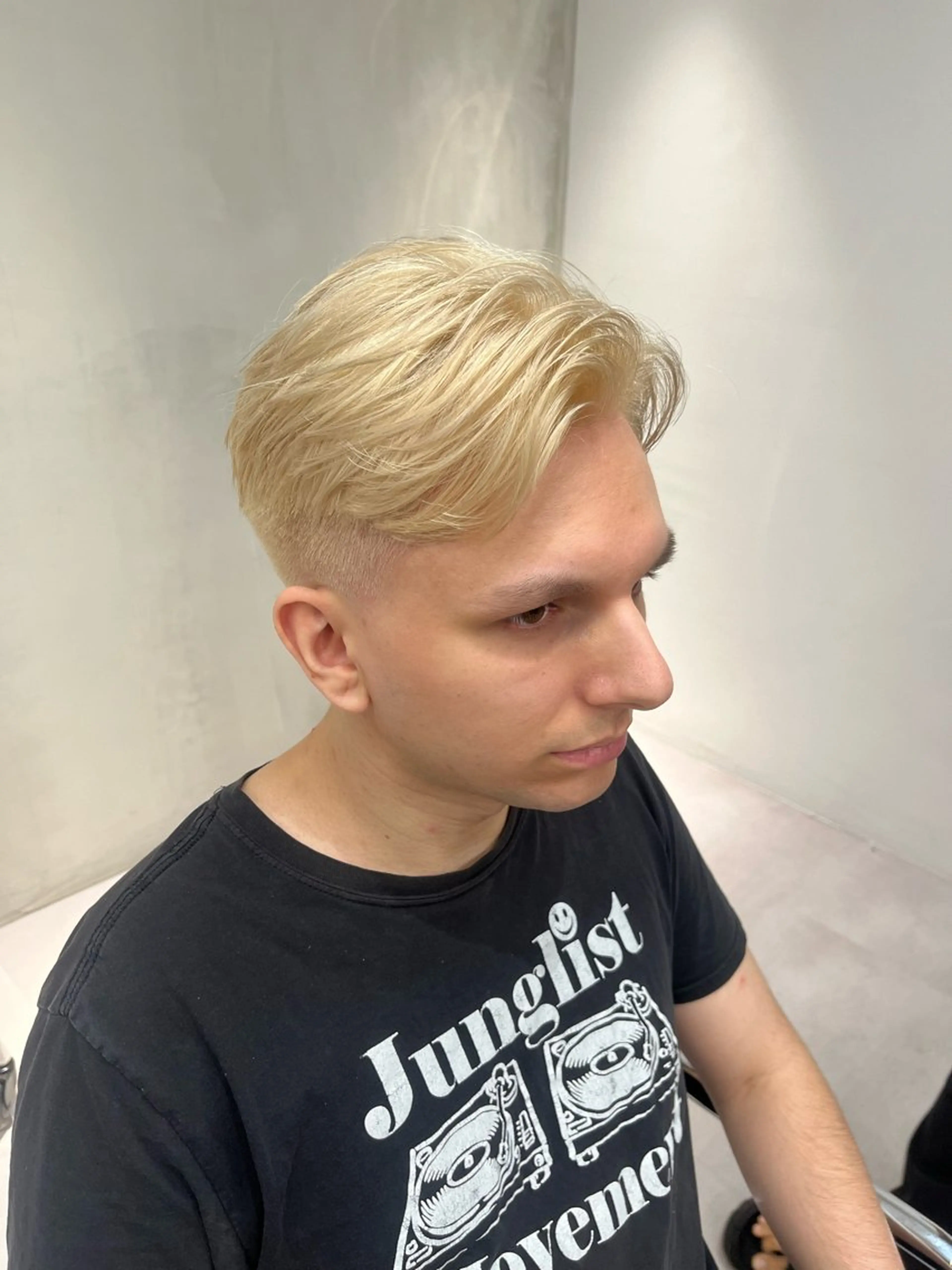 ショート カラー メンズ soen所属・⚡メンズパーマフ ェードカットTomyのヘアスタイル