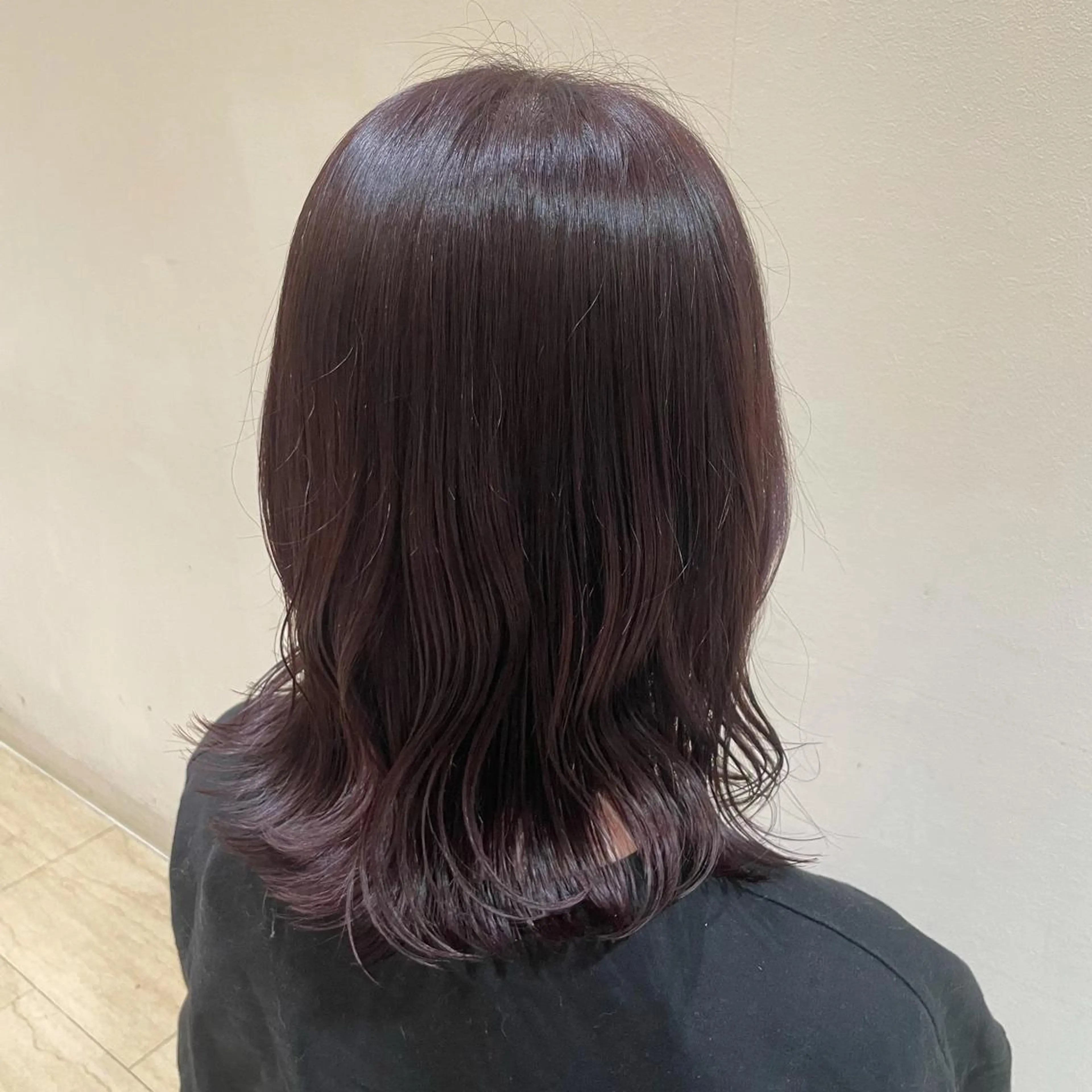 ミディアム カラー エクレア名駅店所属・尾崎 愛華のマツエク・マツパデザイン