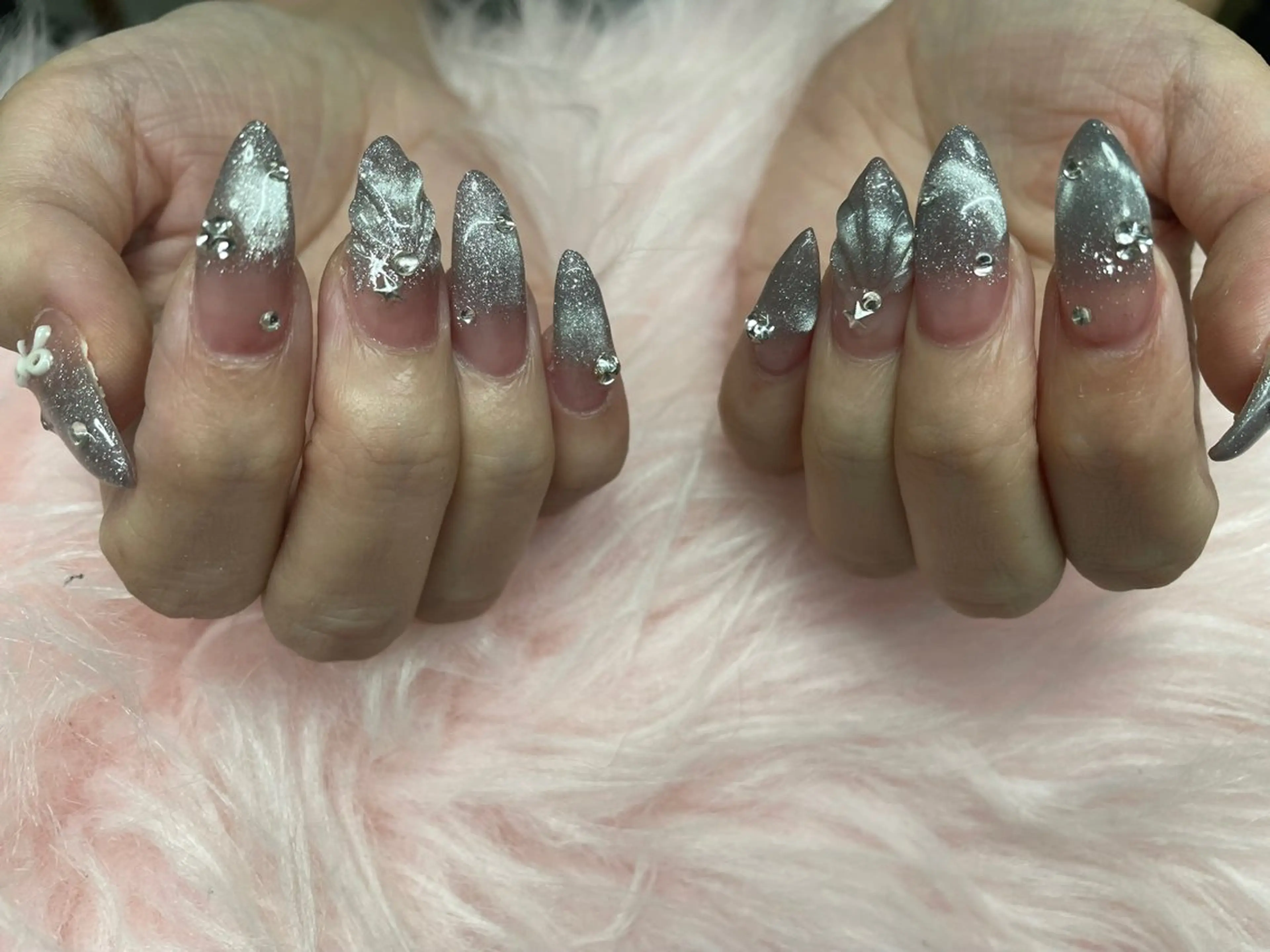 ネイル MionNail所属・安永 彩香のネイルデザイン