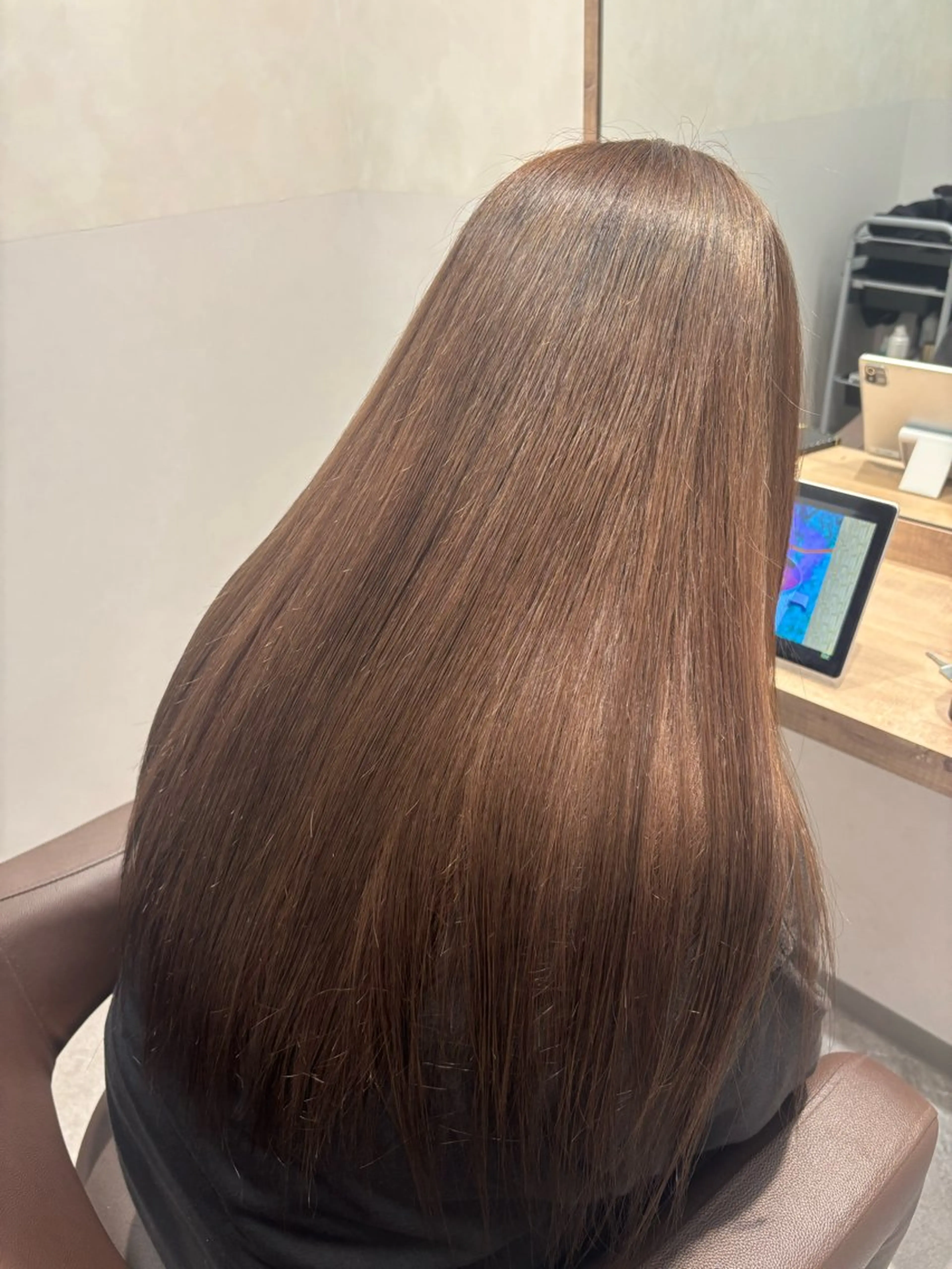 ロング ヘアカラー 吉澤 愛心のヘアスタイル