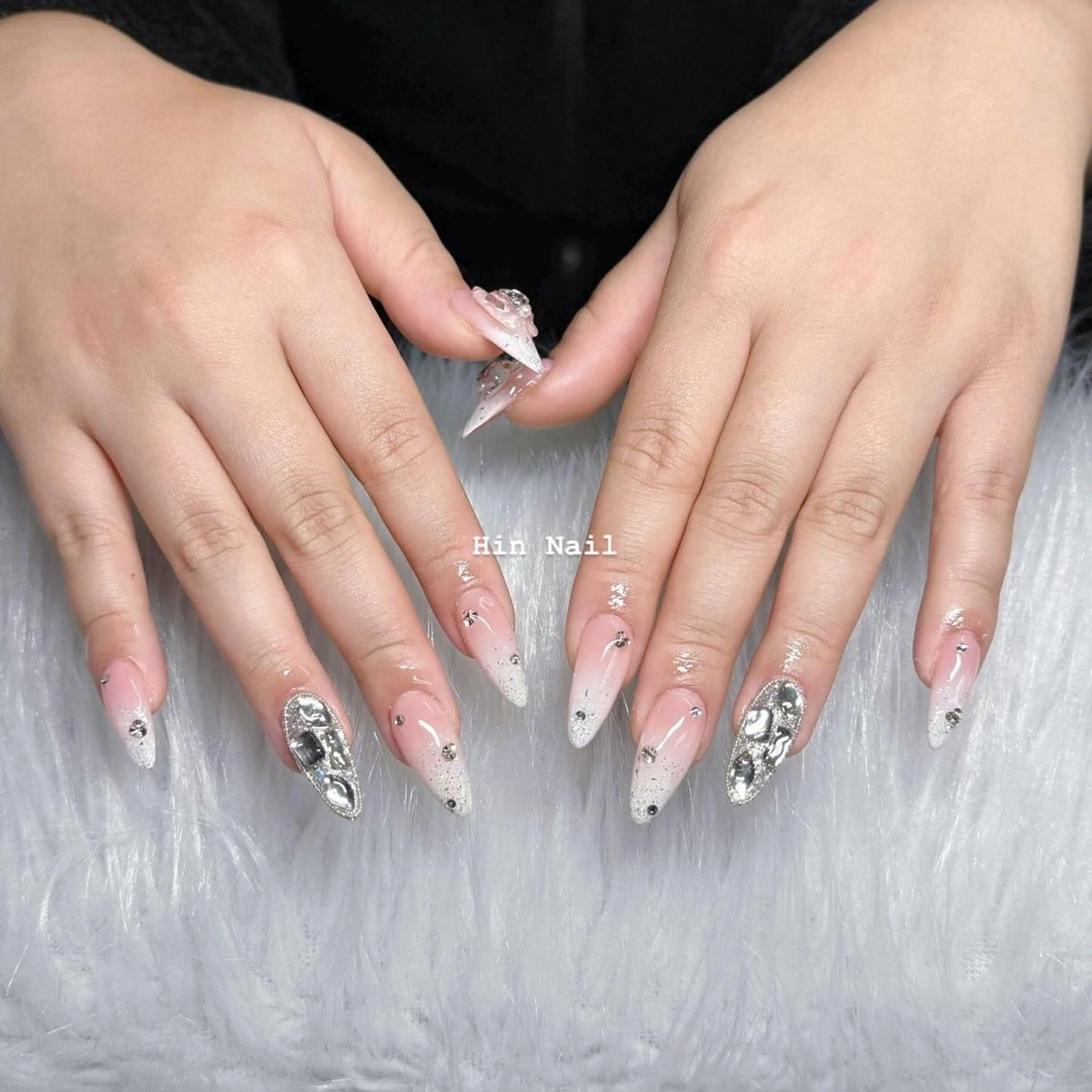 ネイル ハンドネイル HIN NAILのネイルデザイン