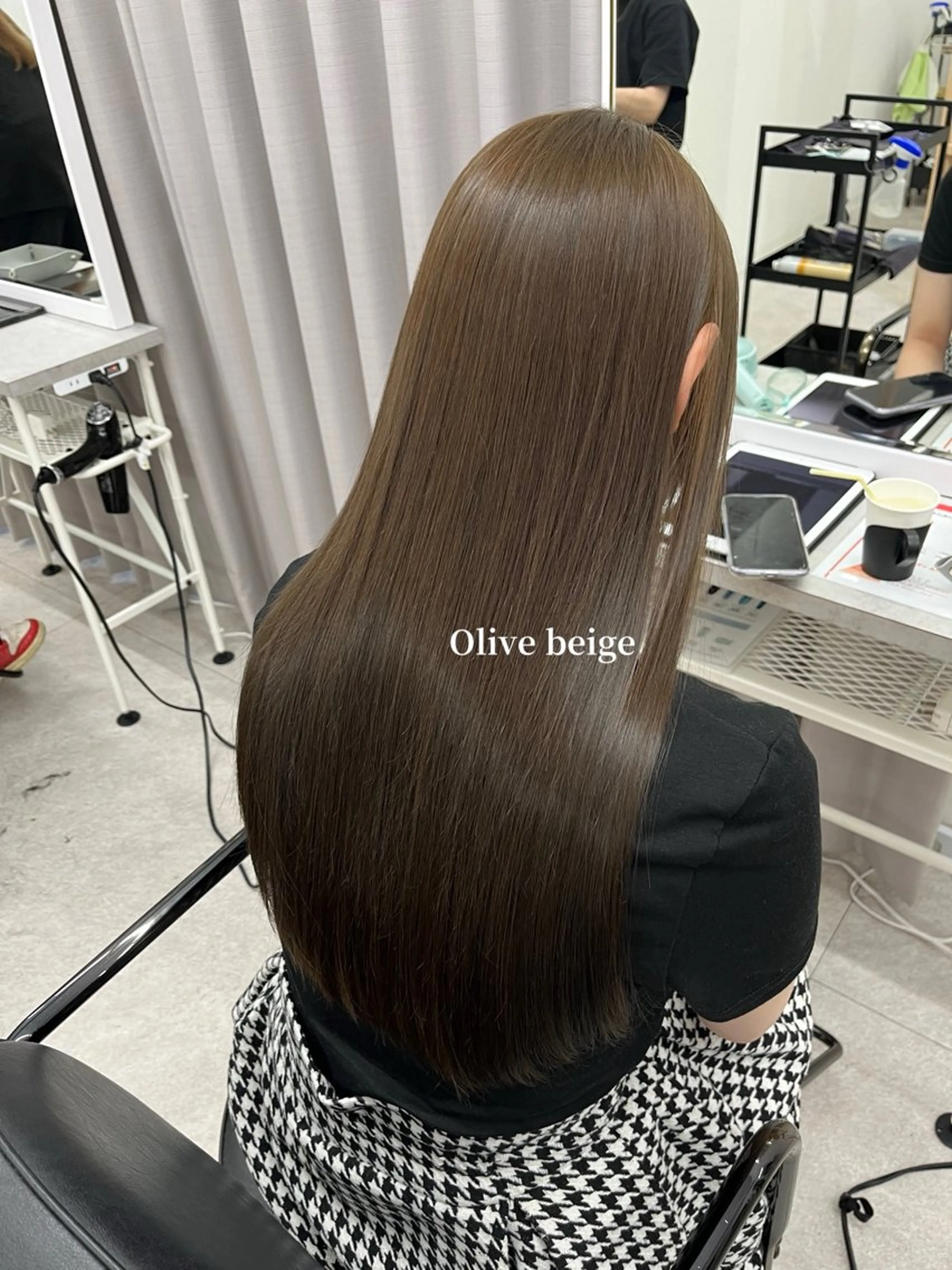 ロング カラー 透明感カラー オリーブカラー 柔らかなカラーを 🫧Himari🌻のヘアスタイル