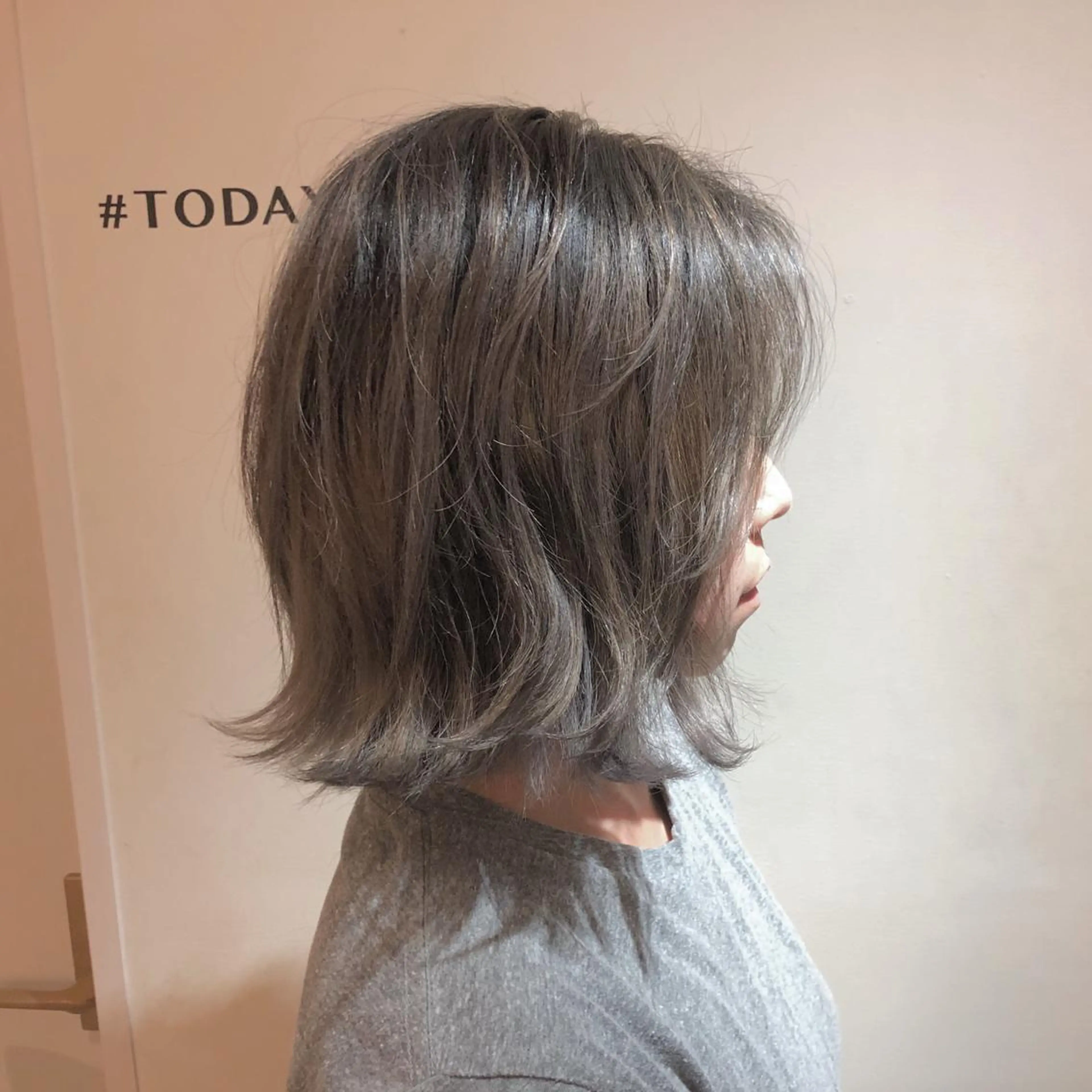 ミディアム カラー ヘアカラー 🌸ハイトーン 新田　廉 🌸のヘアスタイル