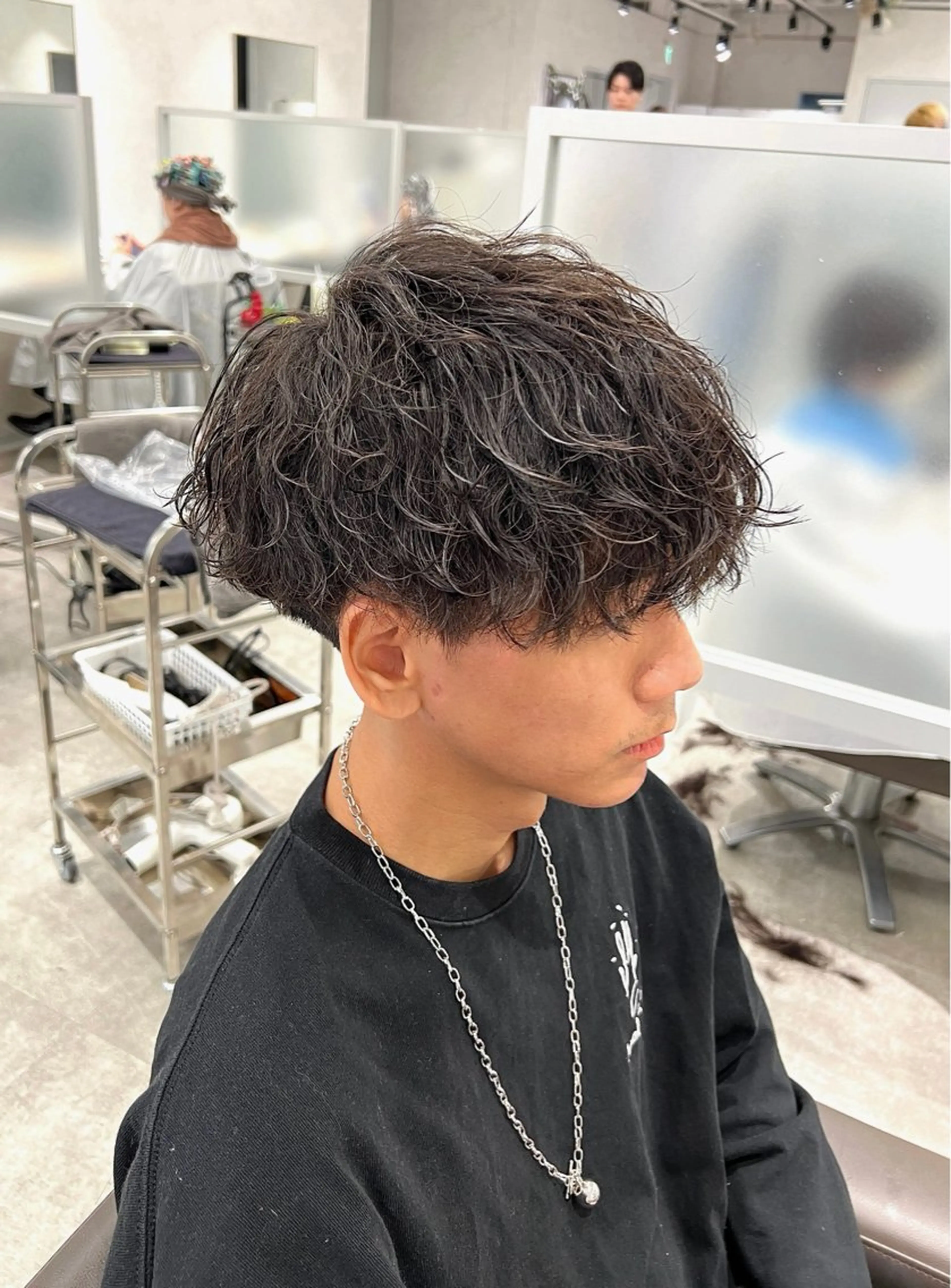 ショート パーマ メンズ カット ヘアカラー トリートメント kiitos所属・関西センターパート メンズモデル募集のヘアスタイル