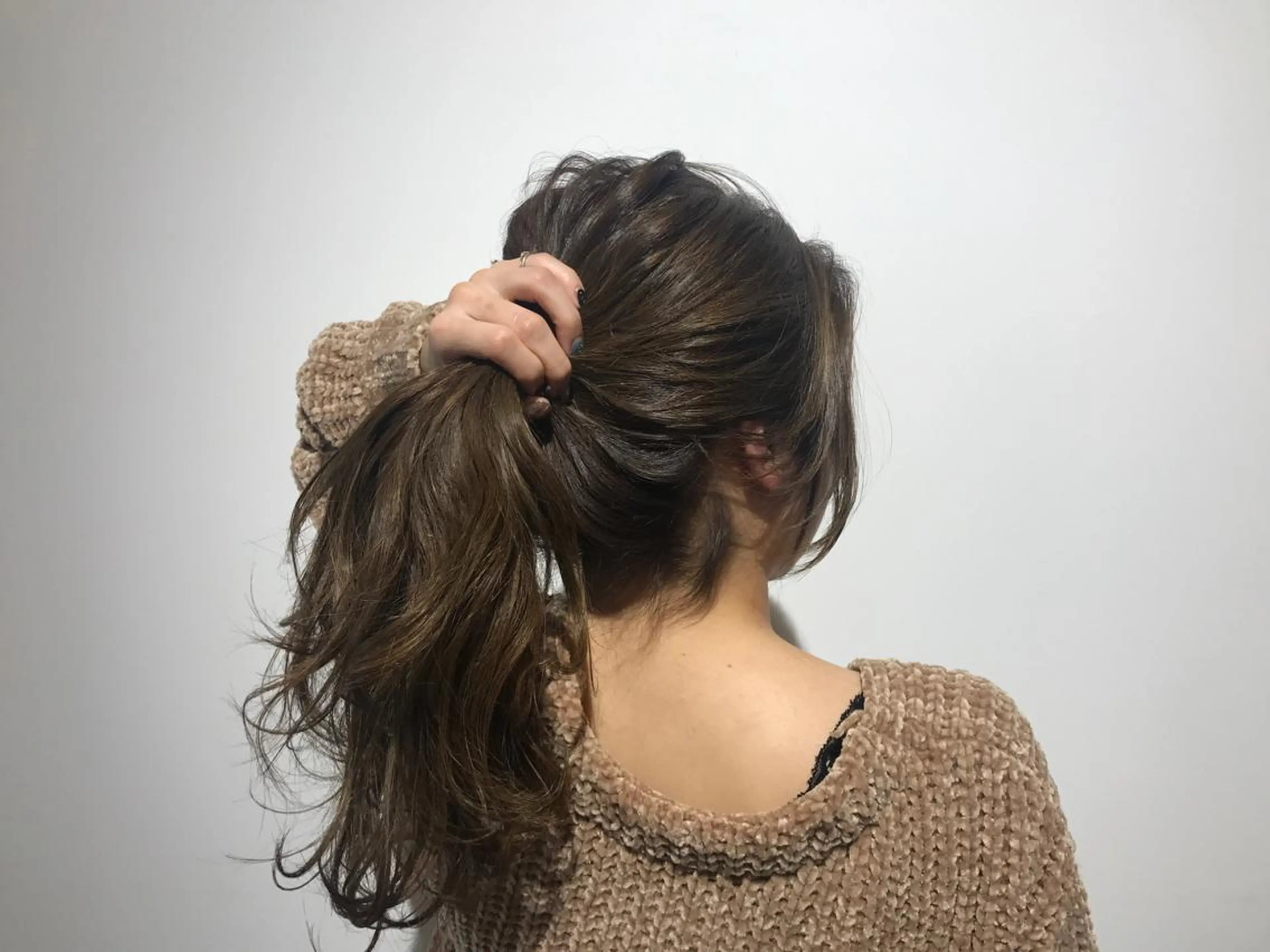 ロング カラー ベージュカラー 透明感カラー ハイライトカラー イルミナカラー オリーブベージュ 【暖色カラー特化】 中山由梨のヘアスタイル