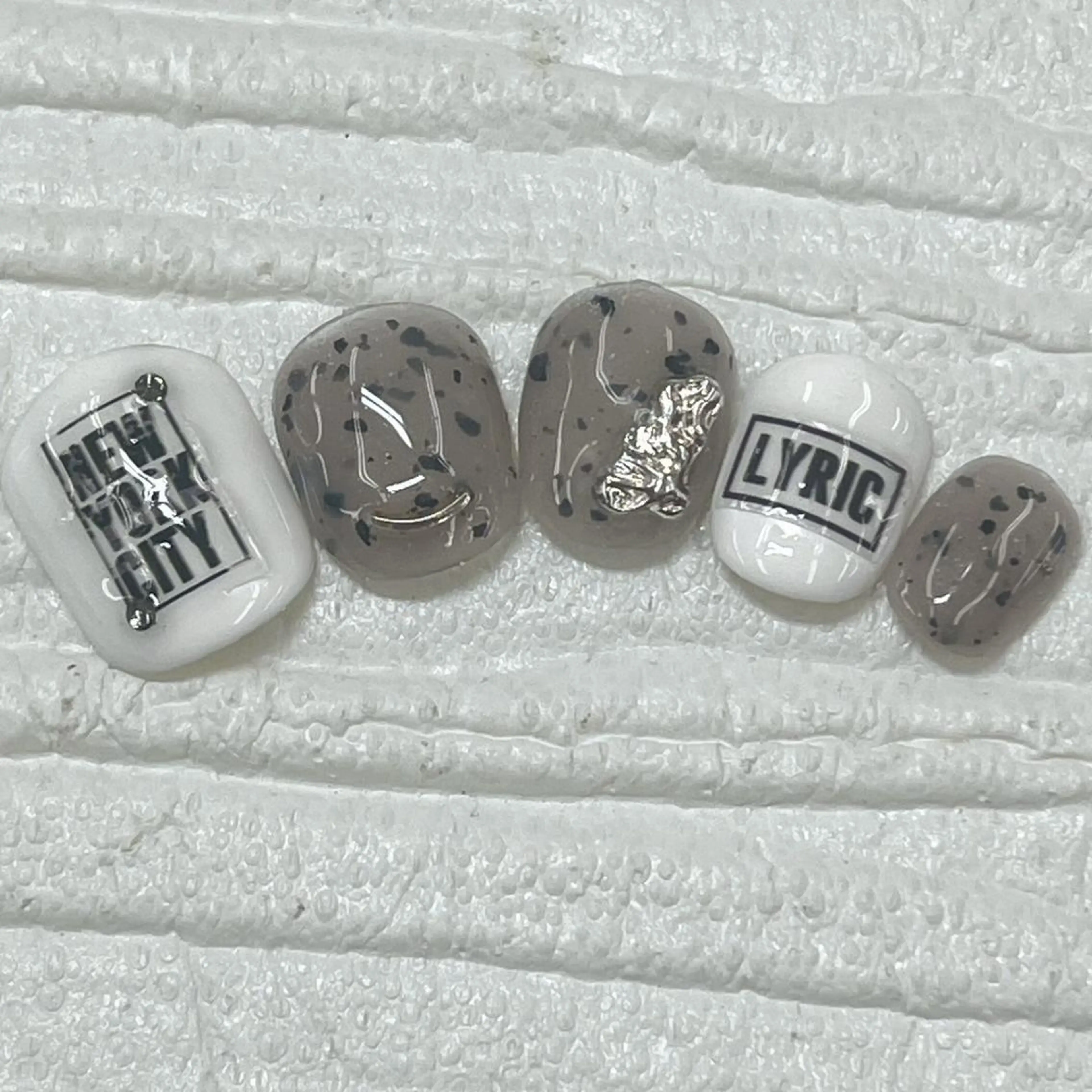 ネイル Nail salon Honey Beeのネイルデザイン