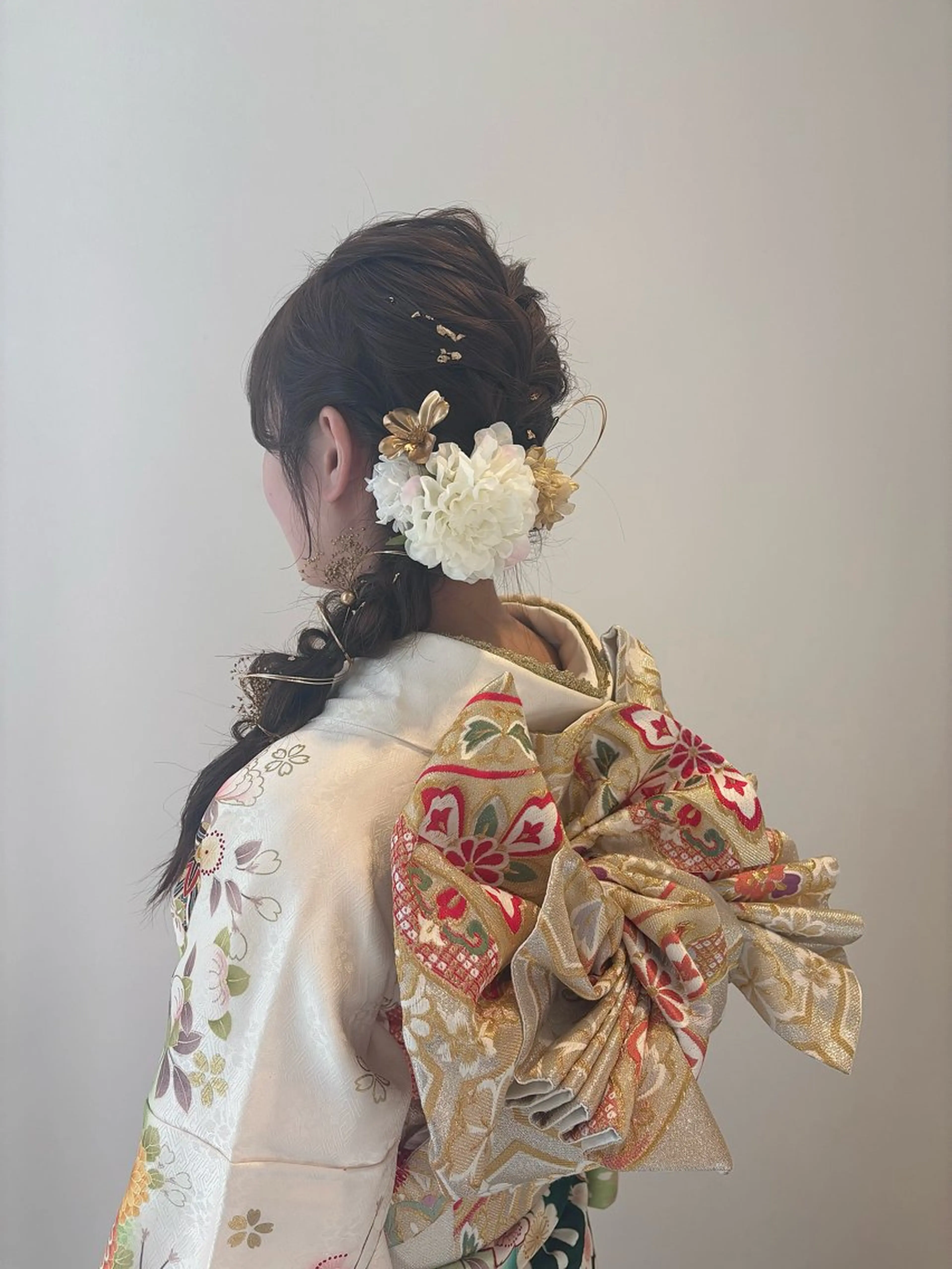 ロング ヘアアレンジ 成人式 堀 ゆきみのヘアスタイル