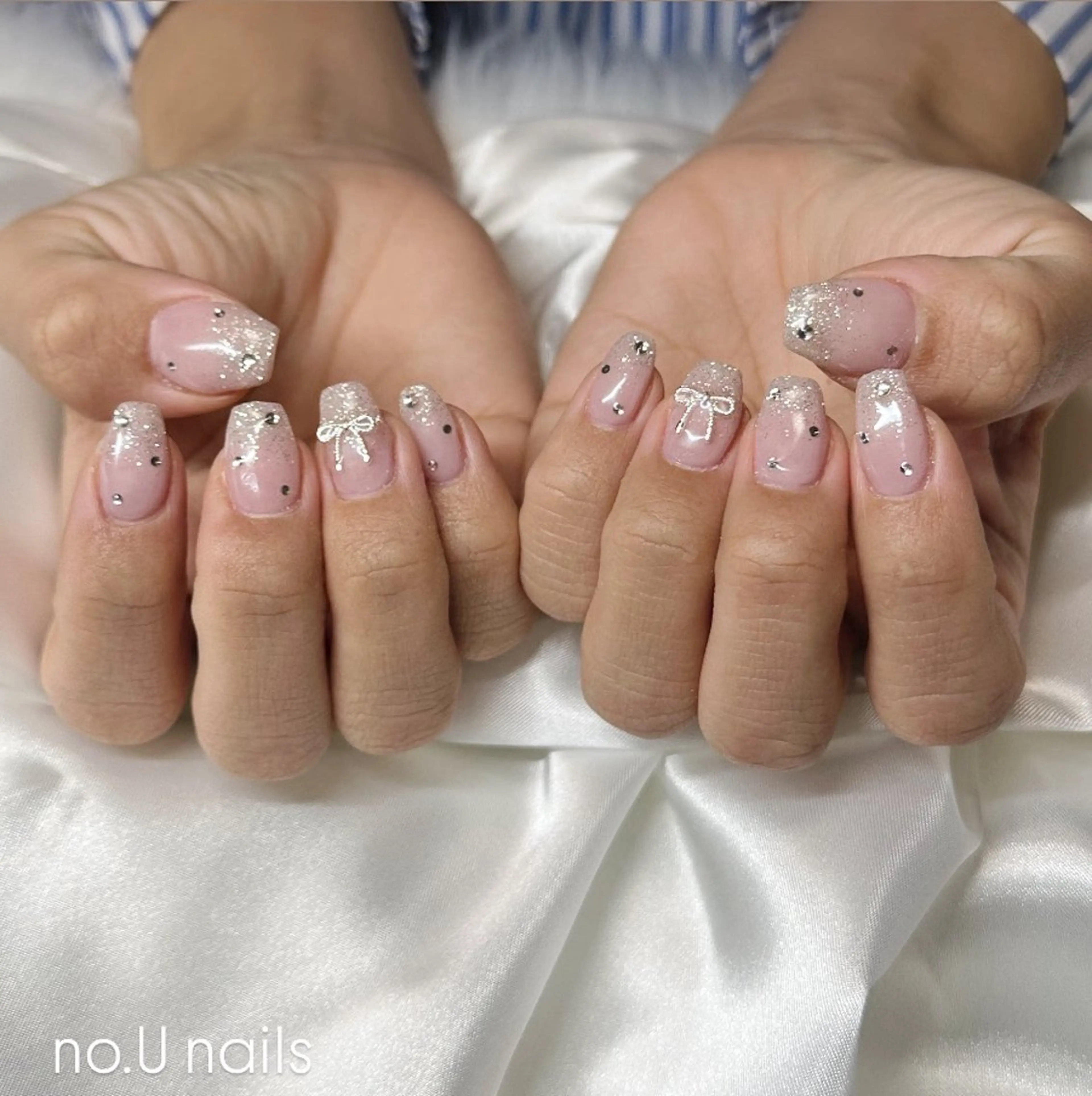 ネイル フラッシュネイル グラデーション 韓国ネイル ラメ(グリッター) ラメグラデーション ハンドネイル no.U nailsのネイルデザイン