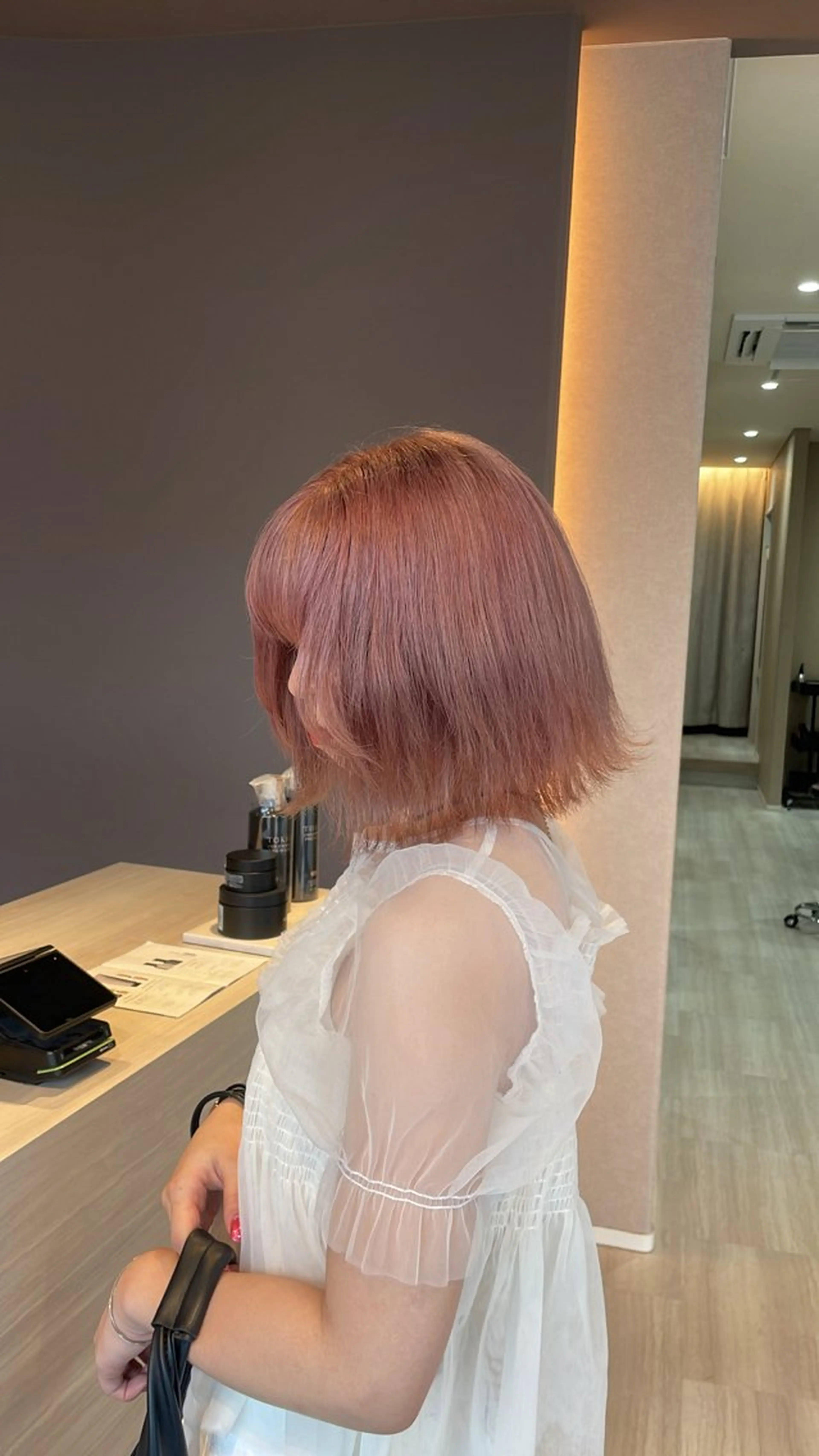 【限定破格✨】ご新規様限定⚠️                   1回ケアブリーチカラー＋トリートメント付き💐の写真