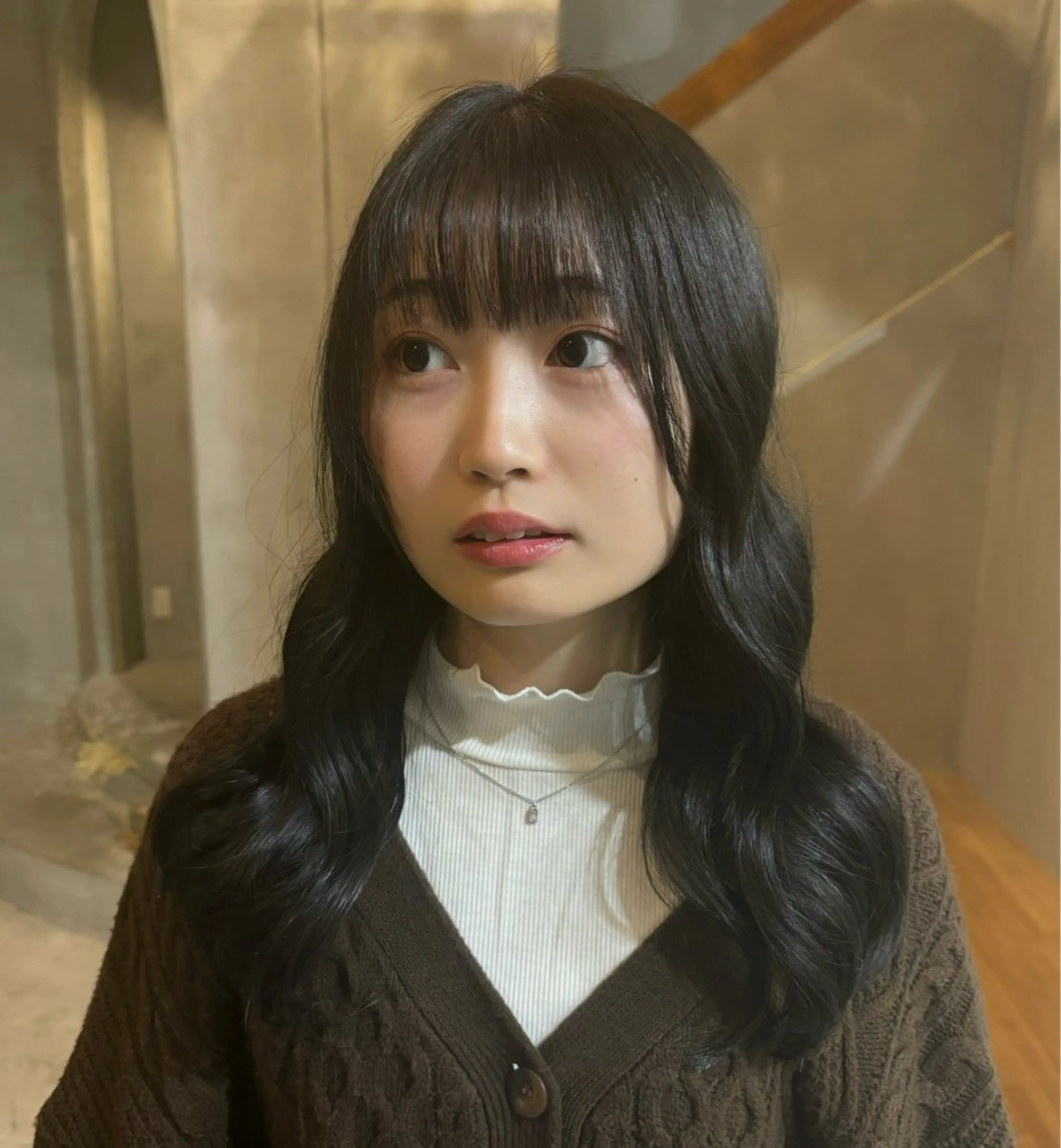 ロング カラー 小西 萌々香のヘアスタイル