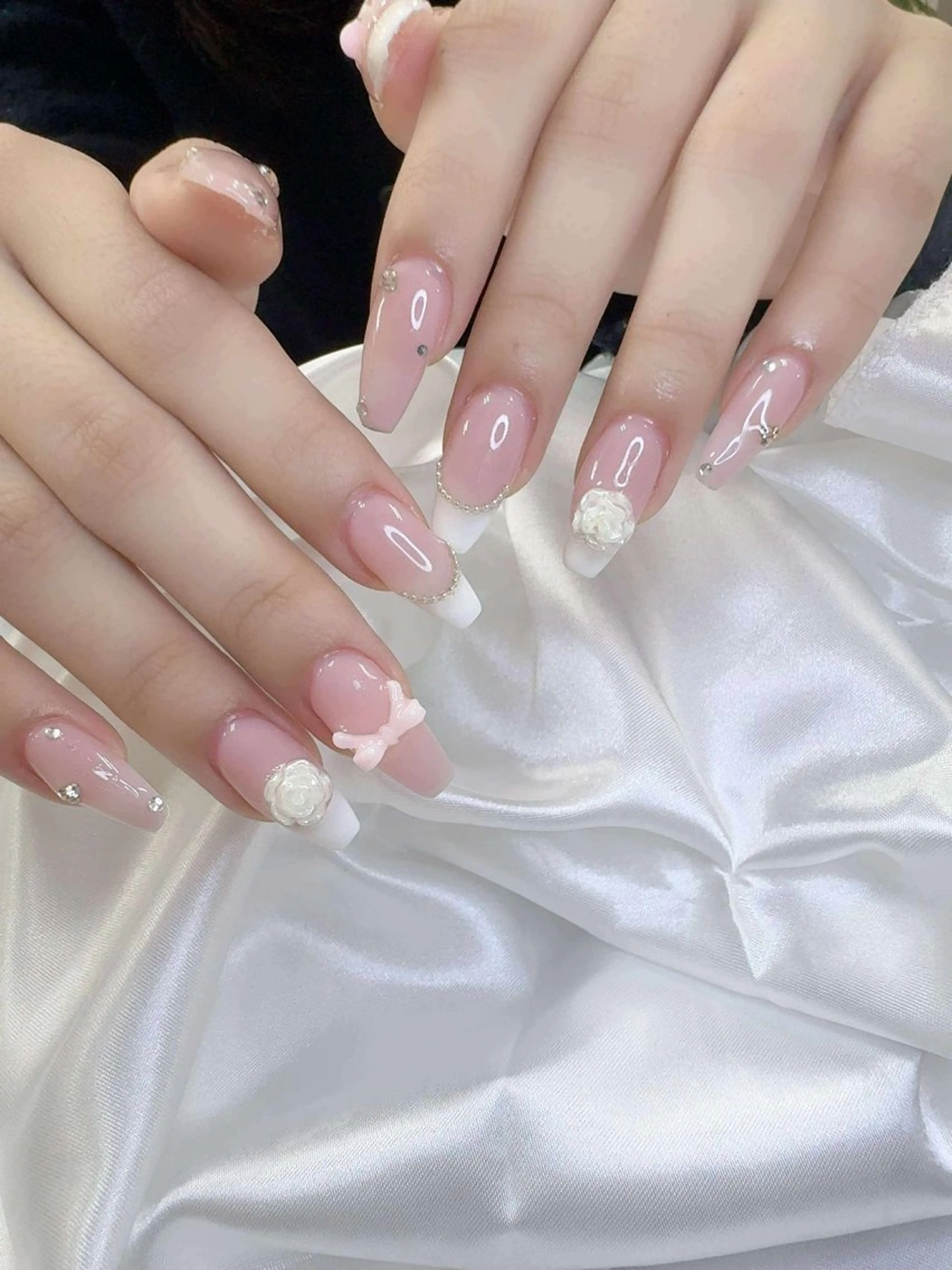 ネイル フレンチネイル グラデーション 韓国ネイル マグネットネイル ニュアンスネイル ハンドネイル Squeen Nailのネイルデザイン