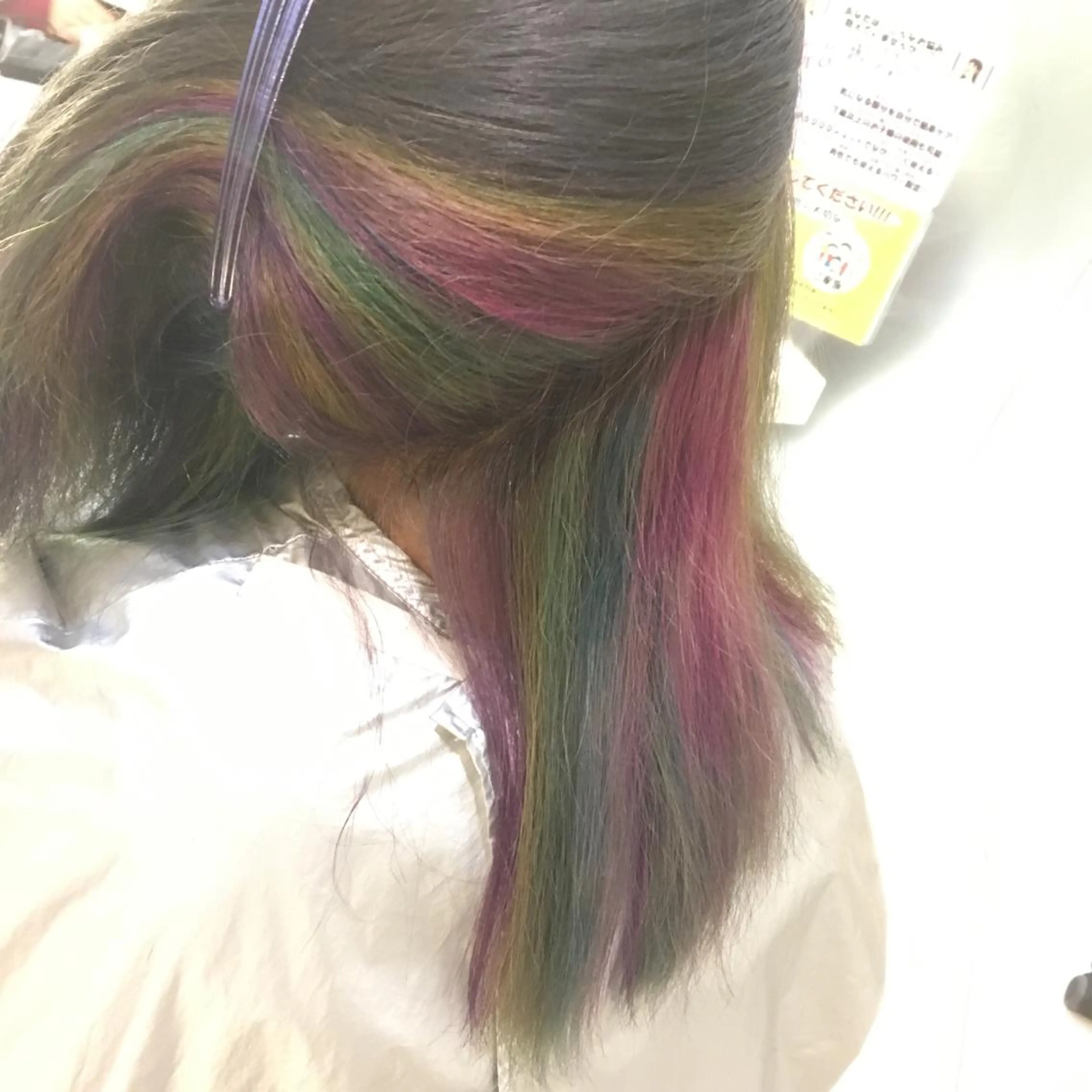 セミロング カラー ブリーチ ダークグレー ハイライトカラー シルバー ハイライト 髪質改善 頭身浴/ 中田のヘアスタイル