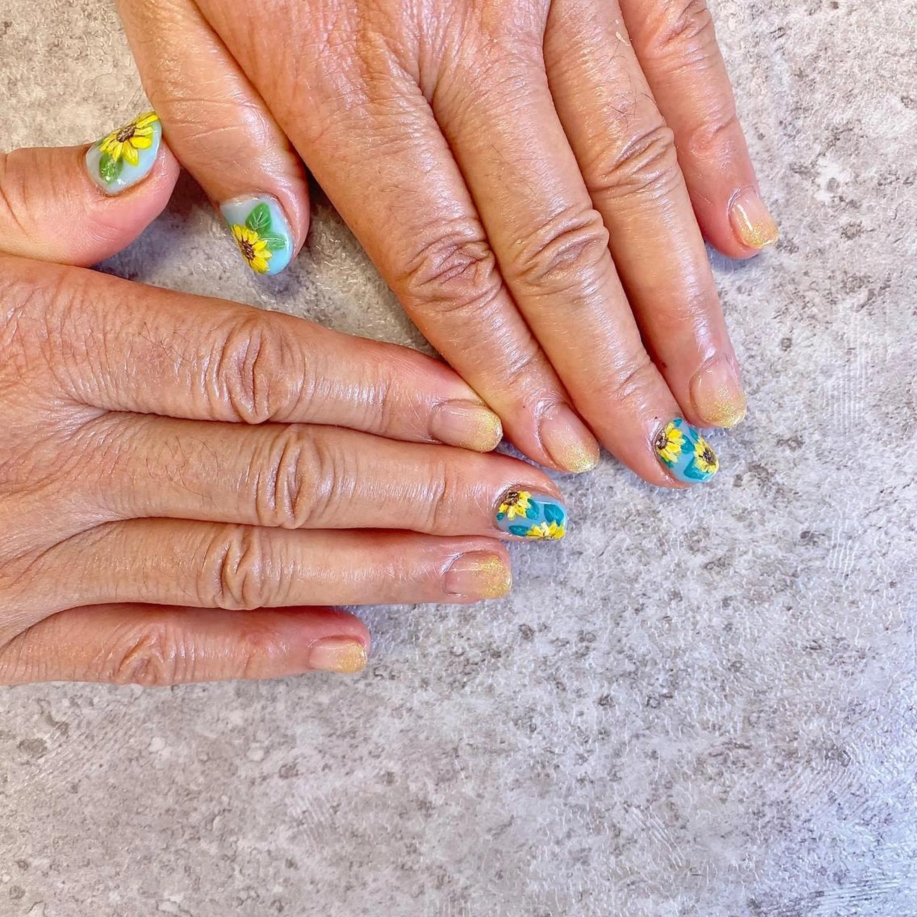 ネイル ulu beautysalon所属・ulu 渋谷 表参道 Yukiの眉毛・アイブロウイメージ