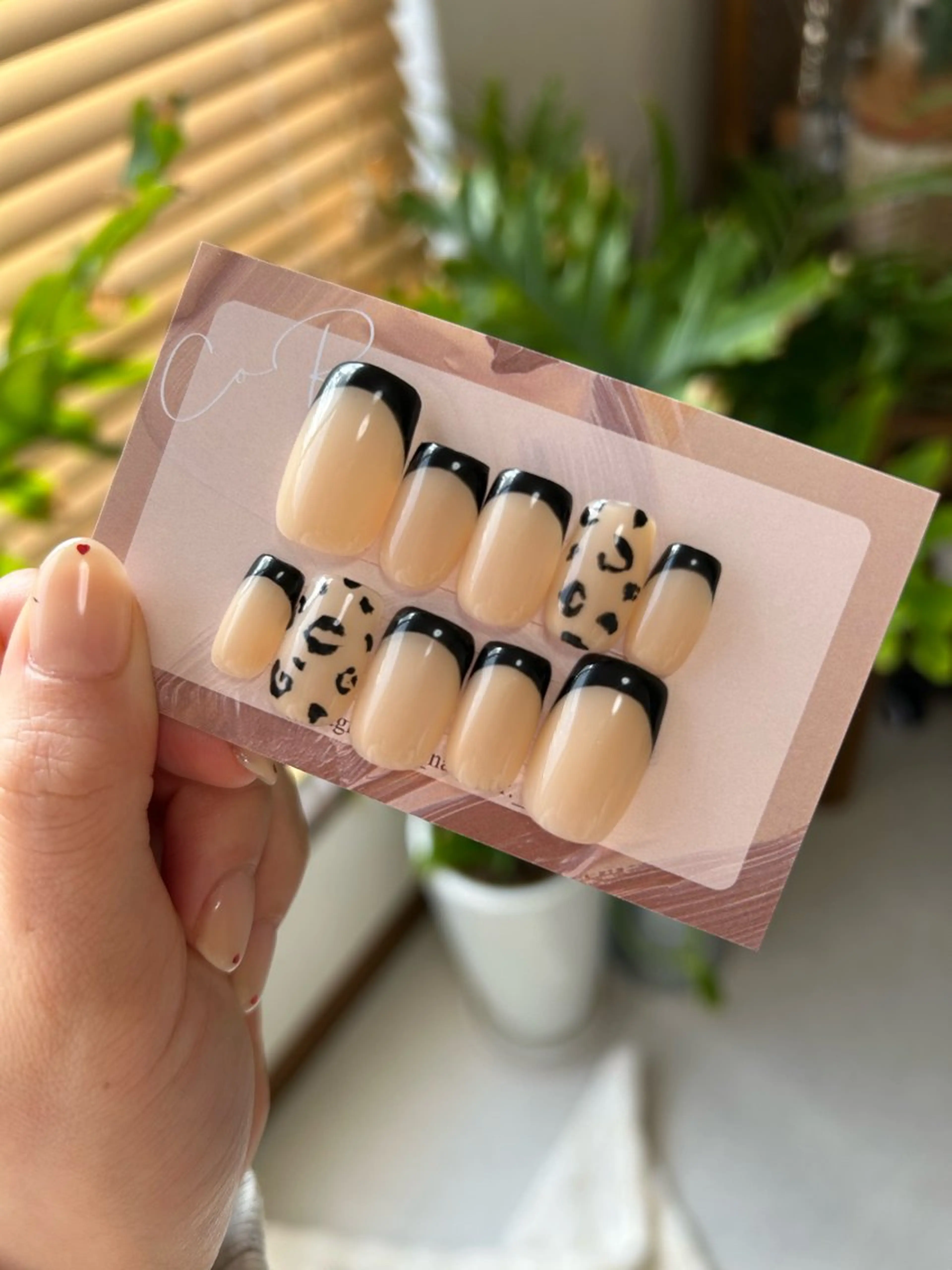 ネイル ネイルチップ ハンドネイル COR.(ｺﾙ)所属・COR. ｺﾙのネイルデザイン