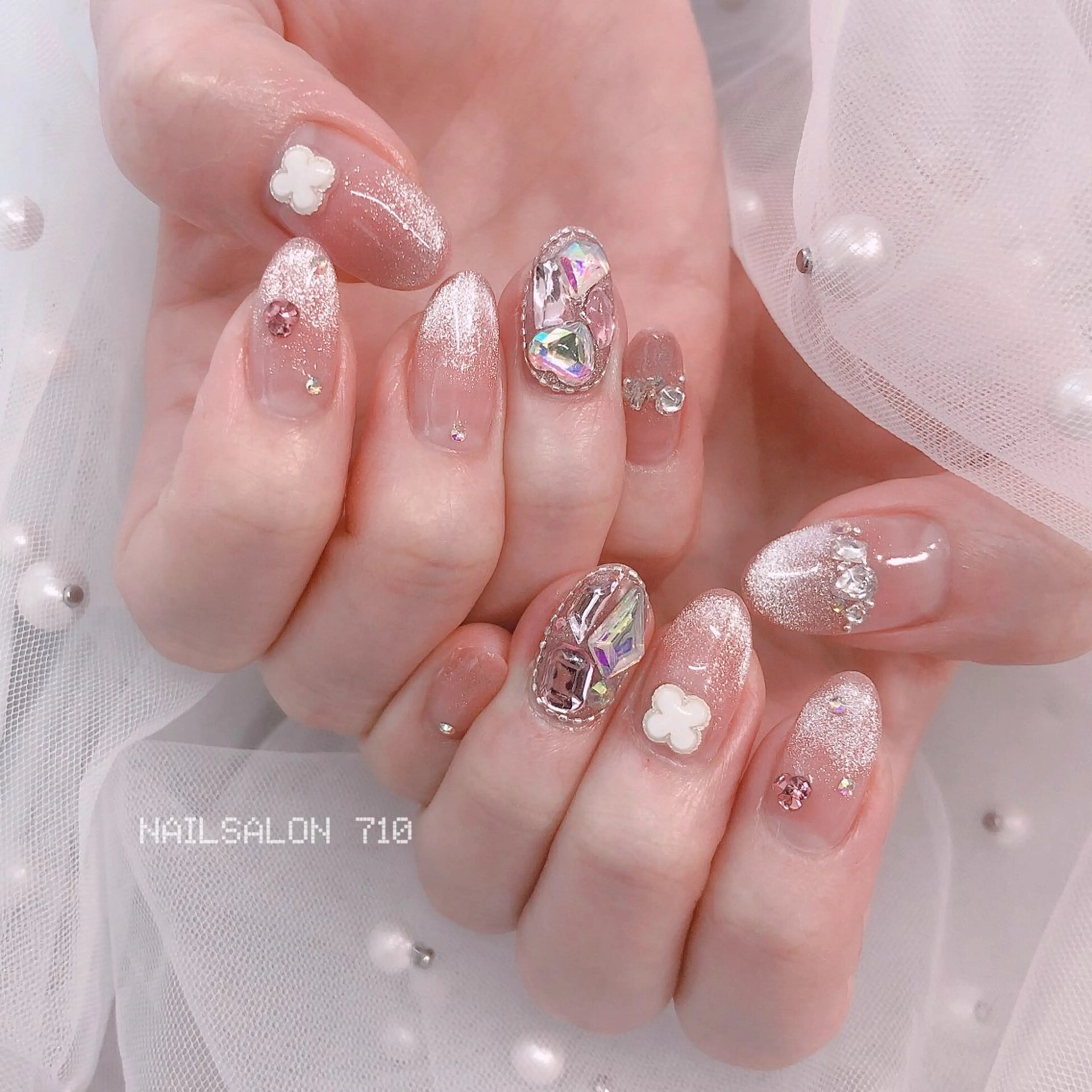 ネイル ハンドネイル フットネイル ナナイチゼロ I.Naoのネイルデザイン