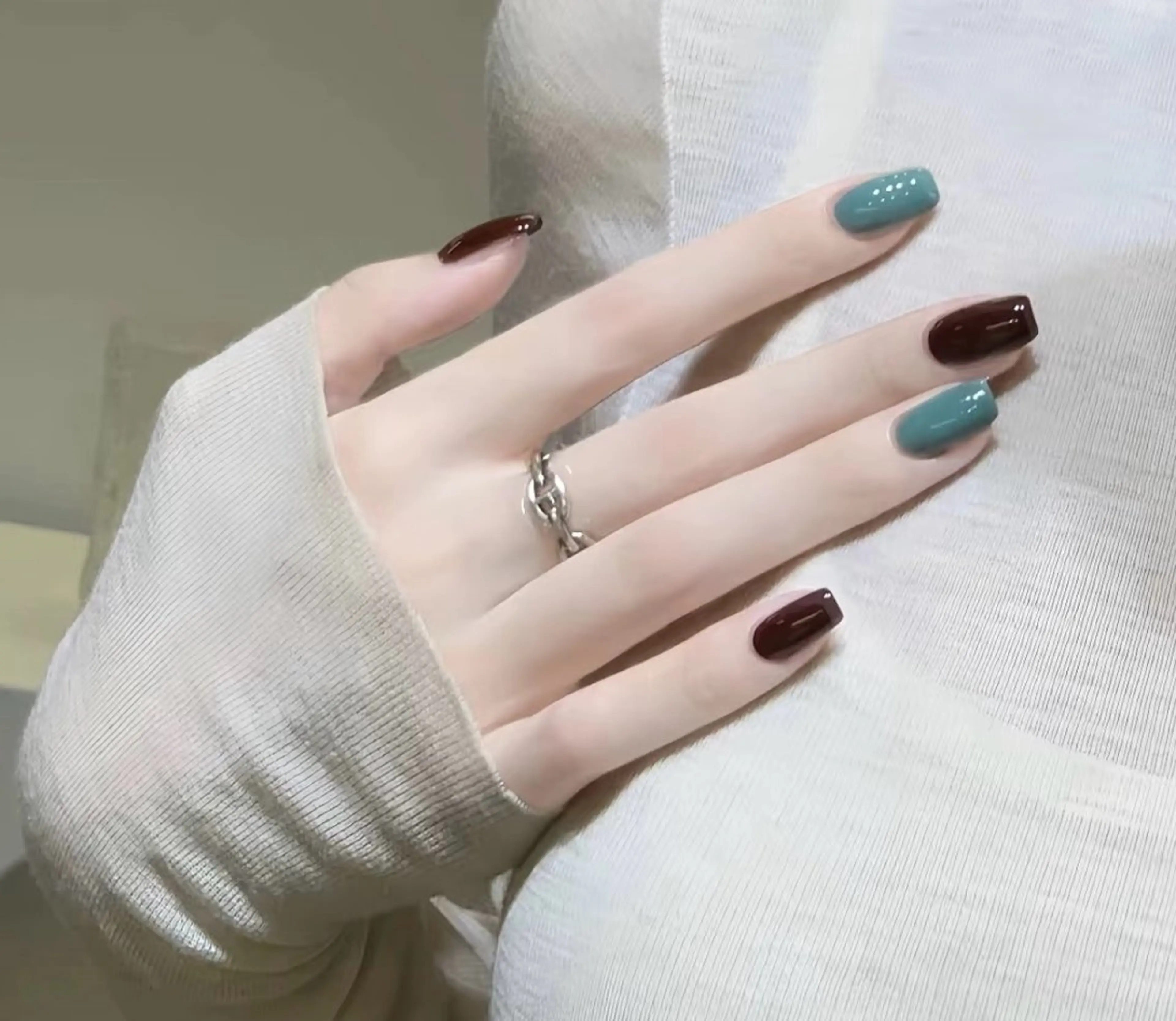 ネイル 高木 維麗絲のネイルデザイン