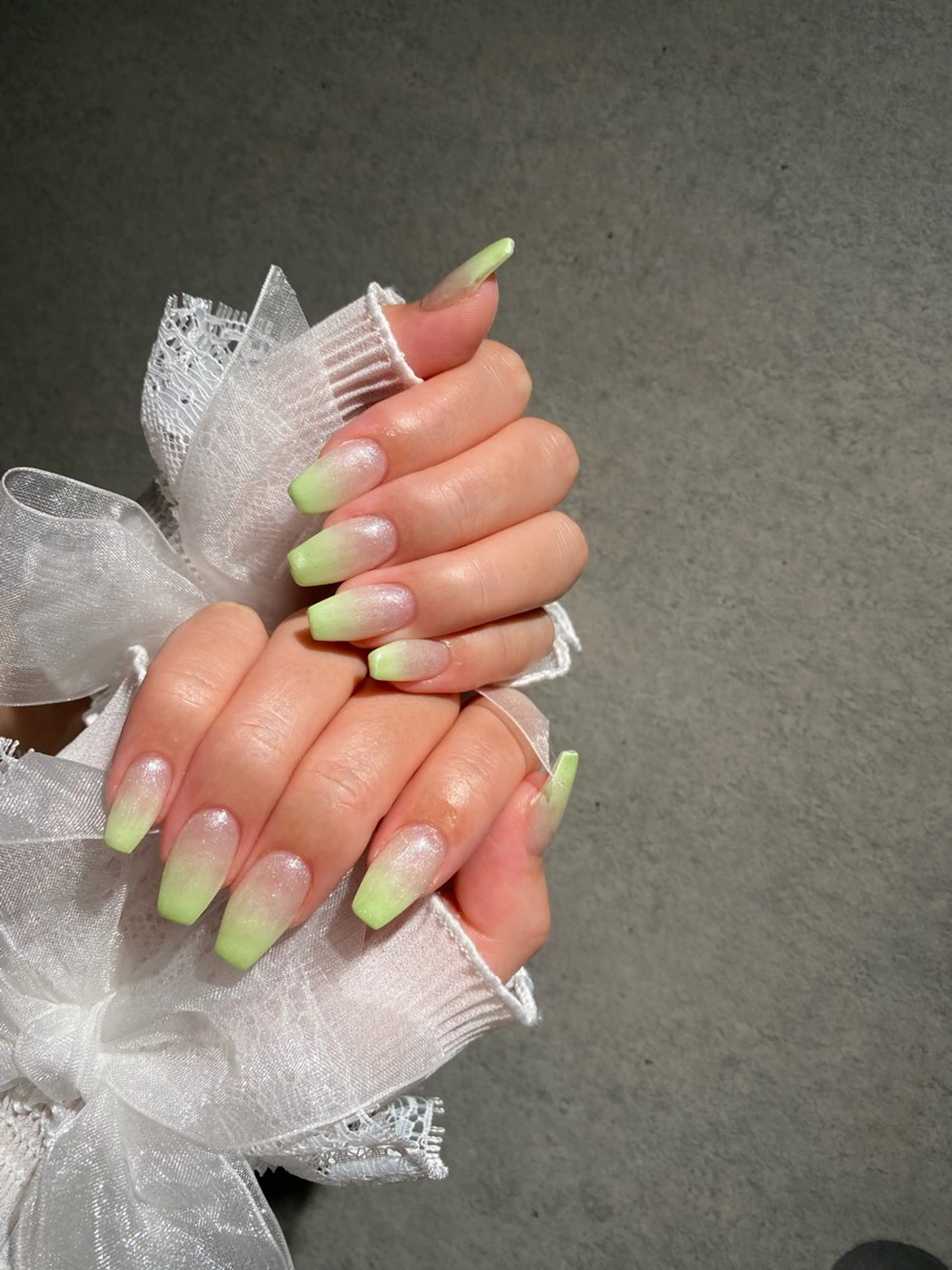 ネイル I-nailロング /ワンホン/キラキラのネイルデザイン