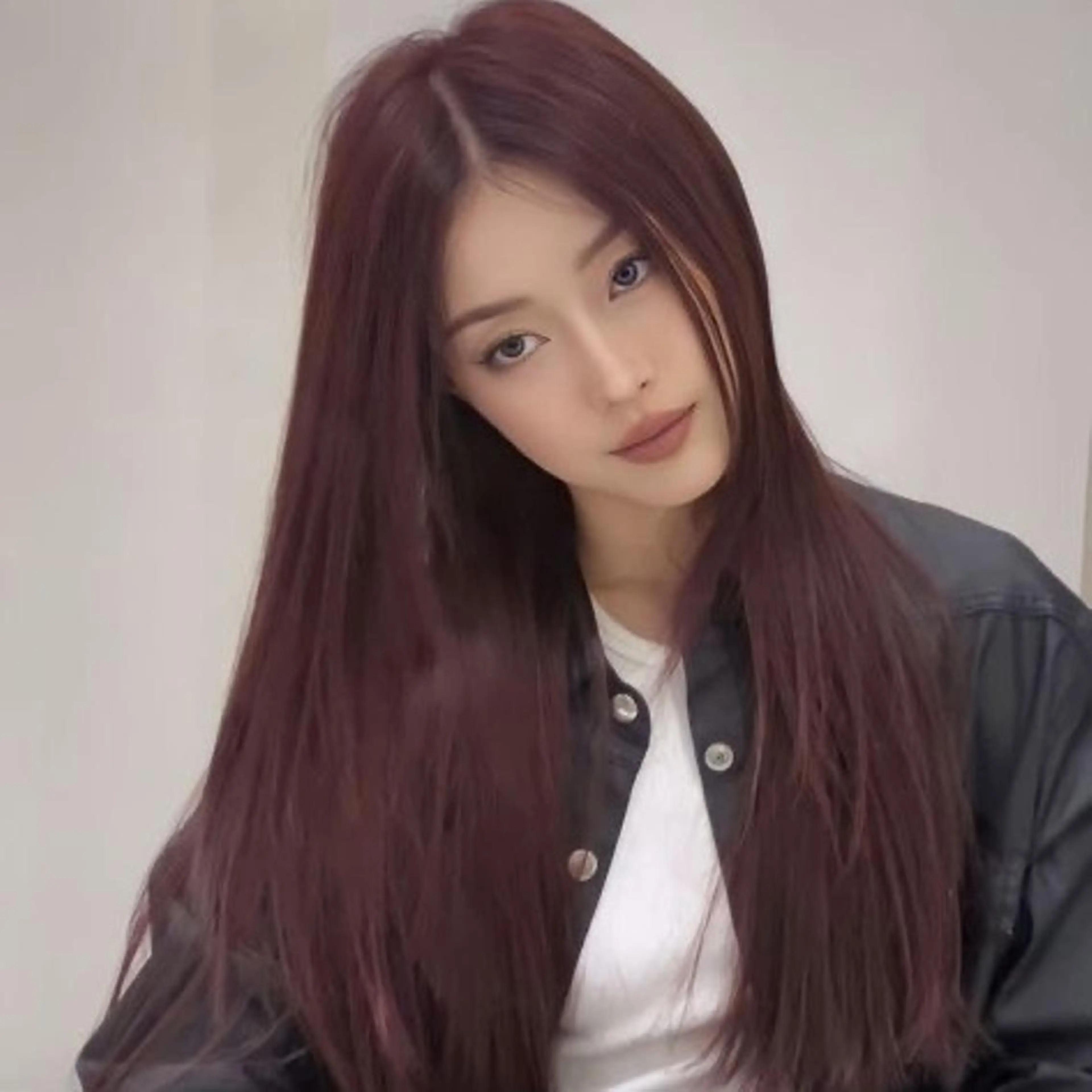 ロング カラー 韓国ベージュ🏹 YUTOのヘアスタイル