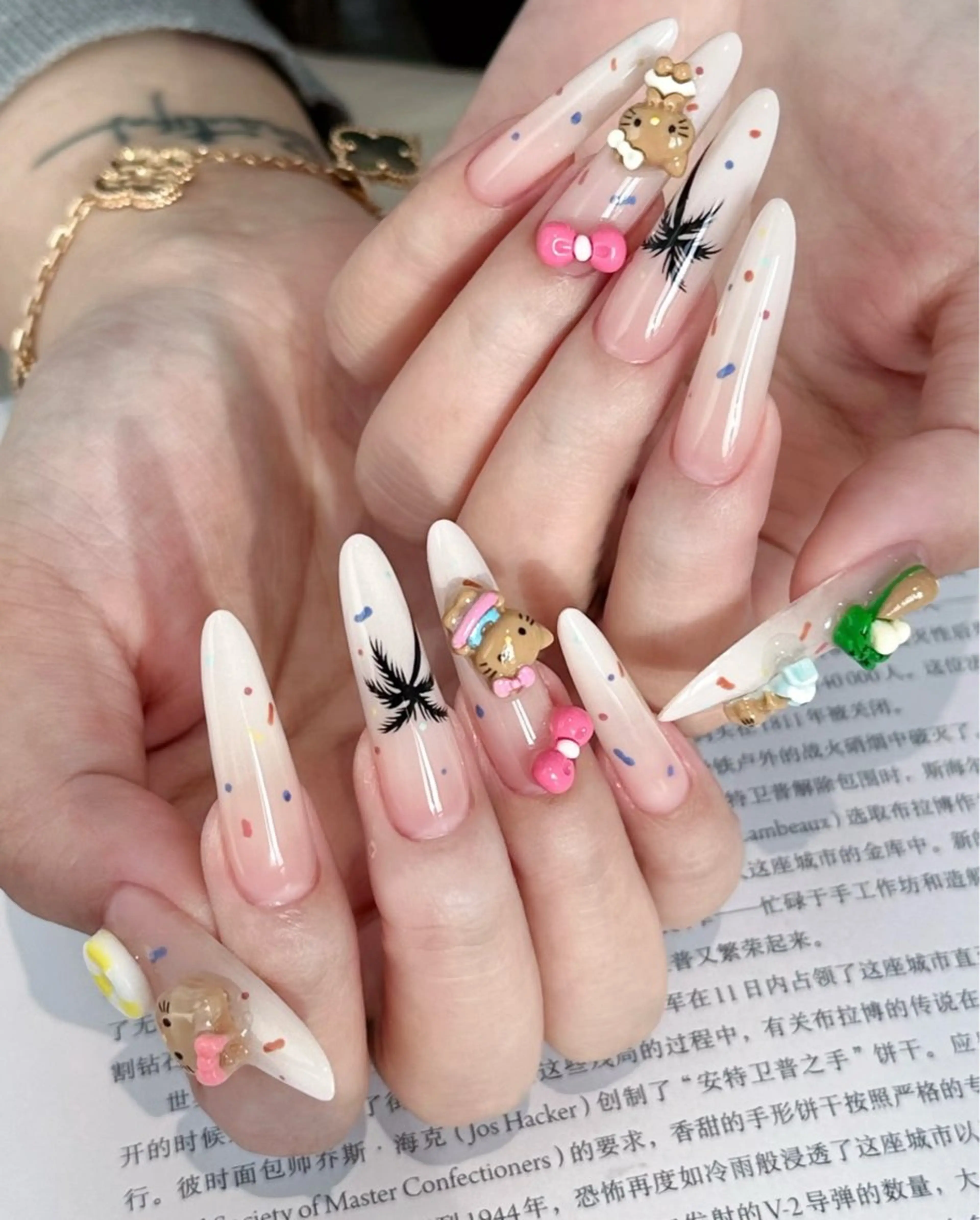 ネイル アートネイル チークネイル 長さ出し フラワーネイル ジェルネイル YK 美学院のネイルデザイン