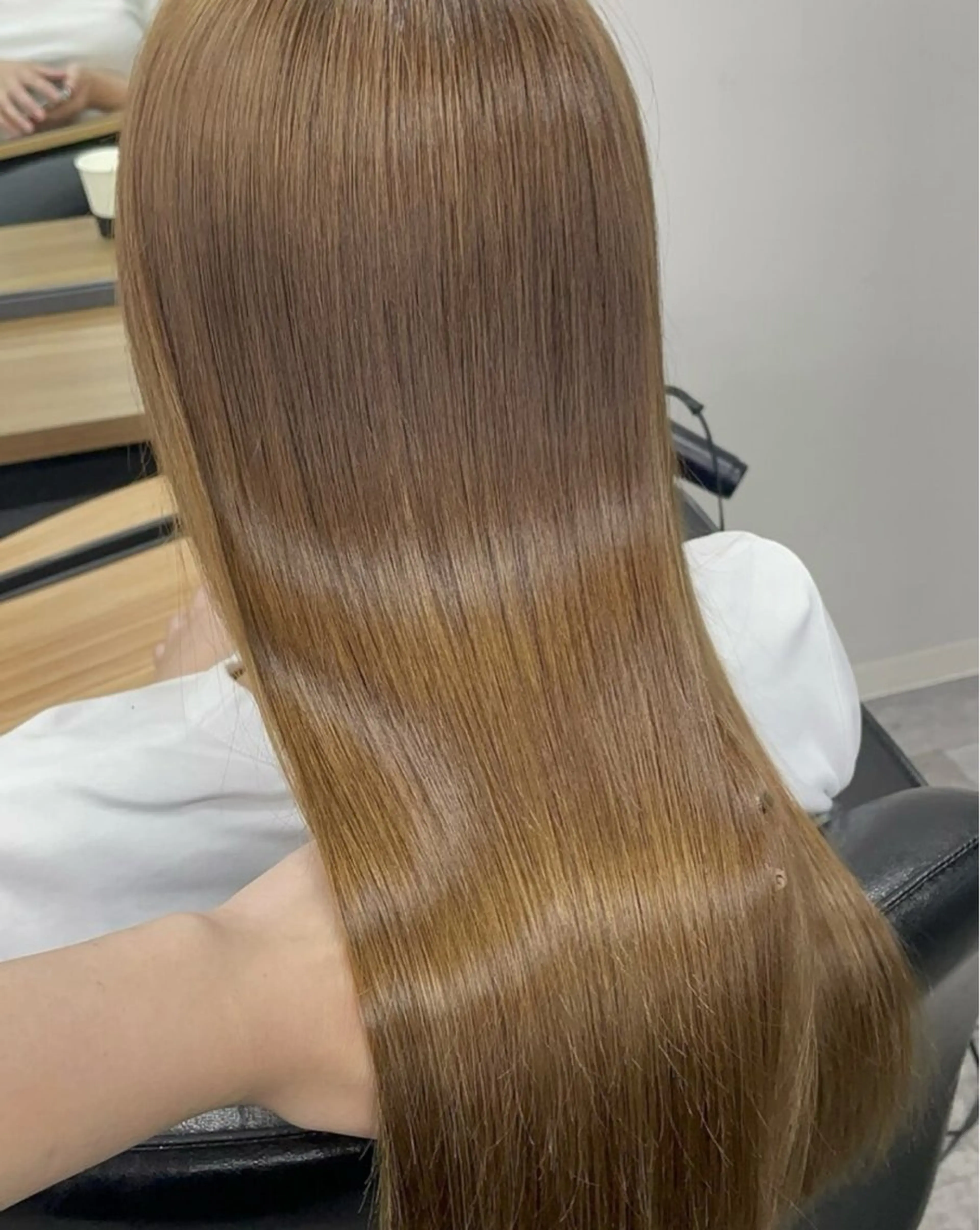 セミロング ヘアカラー トリートメント BALE所属・祥華(さちか)／透 明感カラー／髪質改善のヘアスタイル