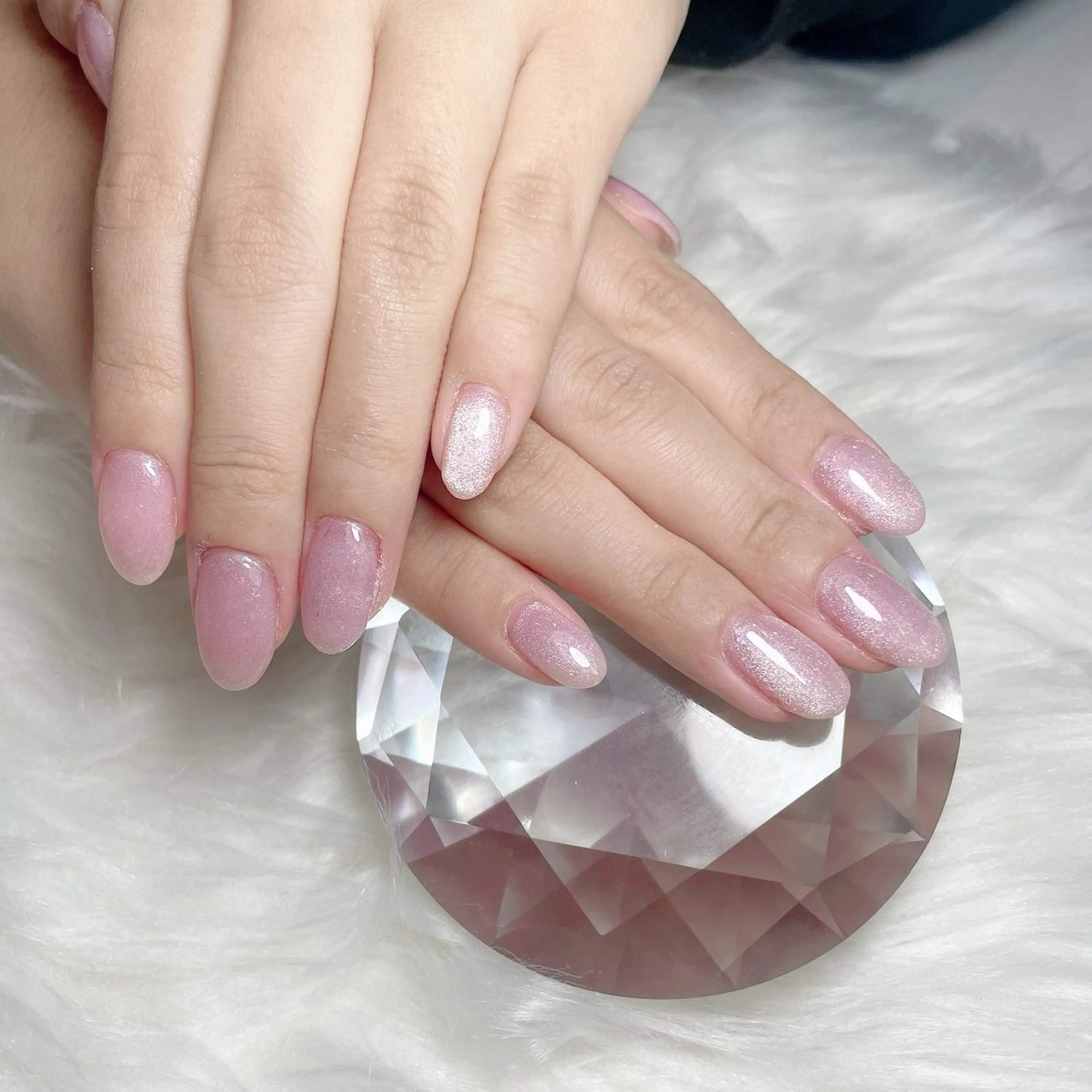 ネイル WHITE NAIL 宝塚所属・中田 未優のネイルデザイン