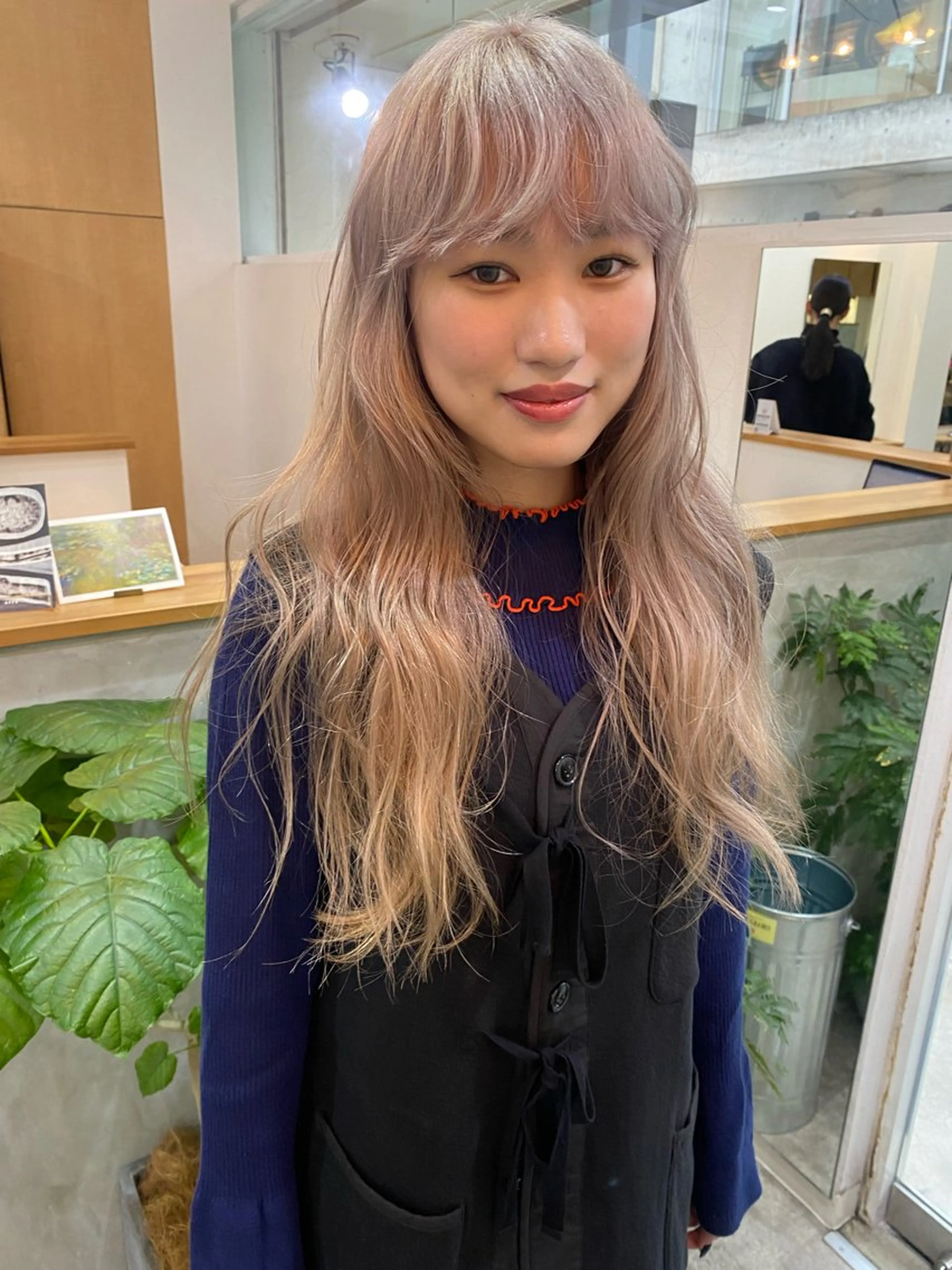 ロング カラー ベージュカラー ブリーチ ハイトーンカラー ペールベージュ レイヤーカット ヘアカラー 森貴裕/ベージュ/ パーマ/オリーブのヘアスタイル