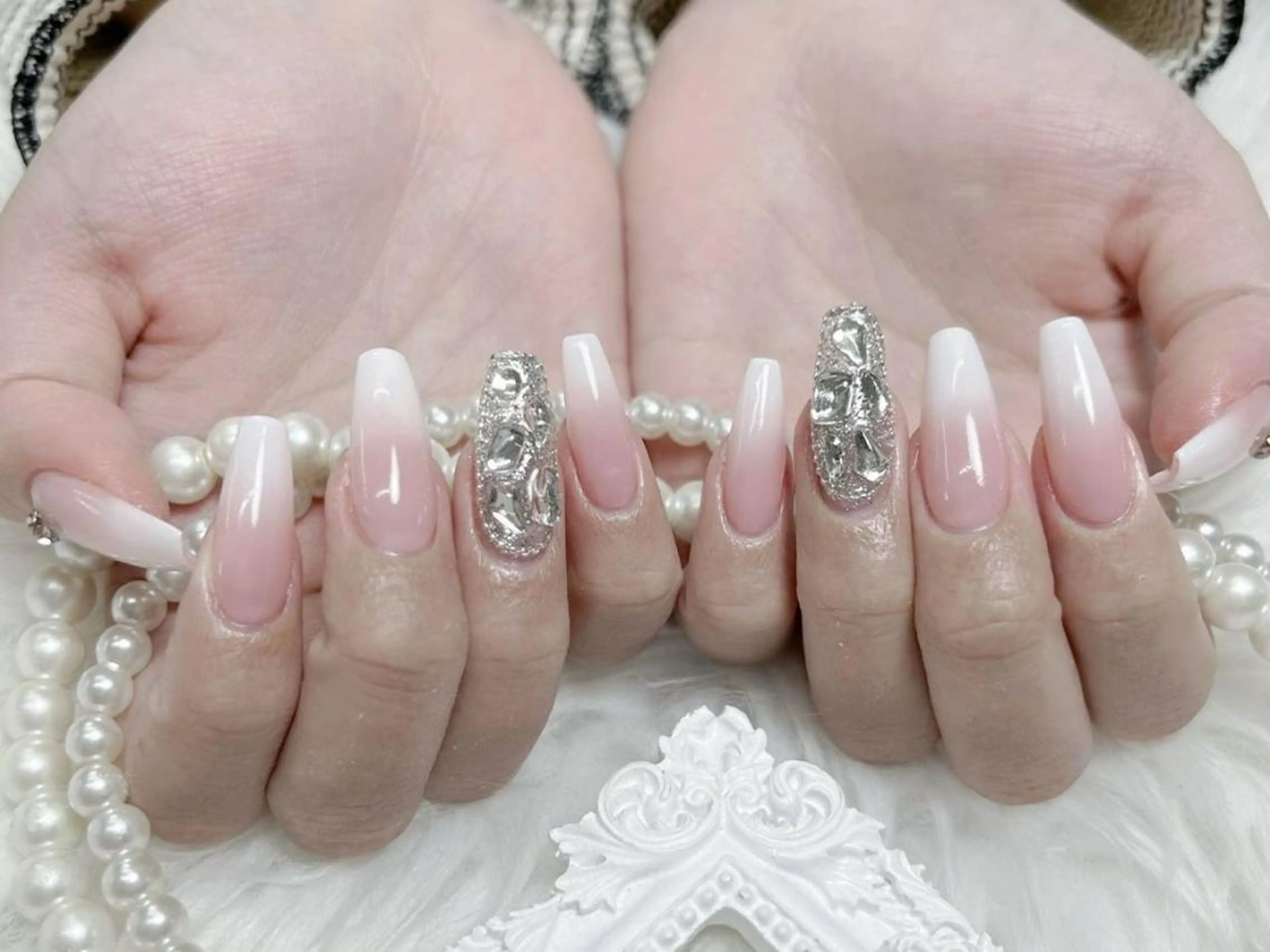 メンズ ネイル アートネイル フレンチネイル ジェルネイル キラキラネイル パラジェル Bloom kabukiのネイルデザイン