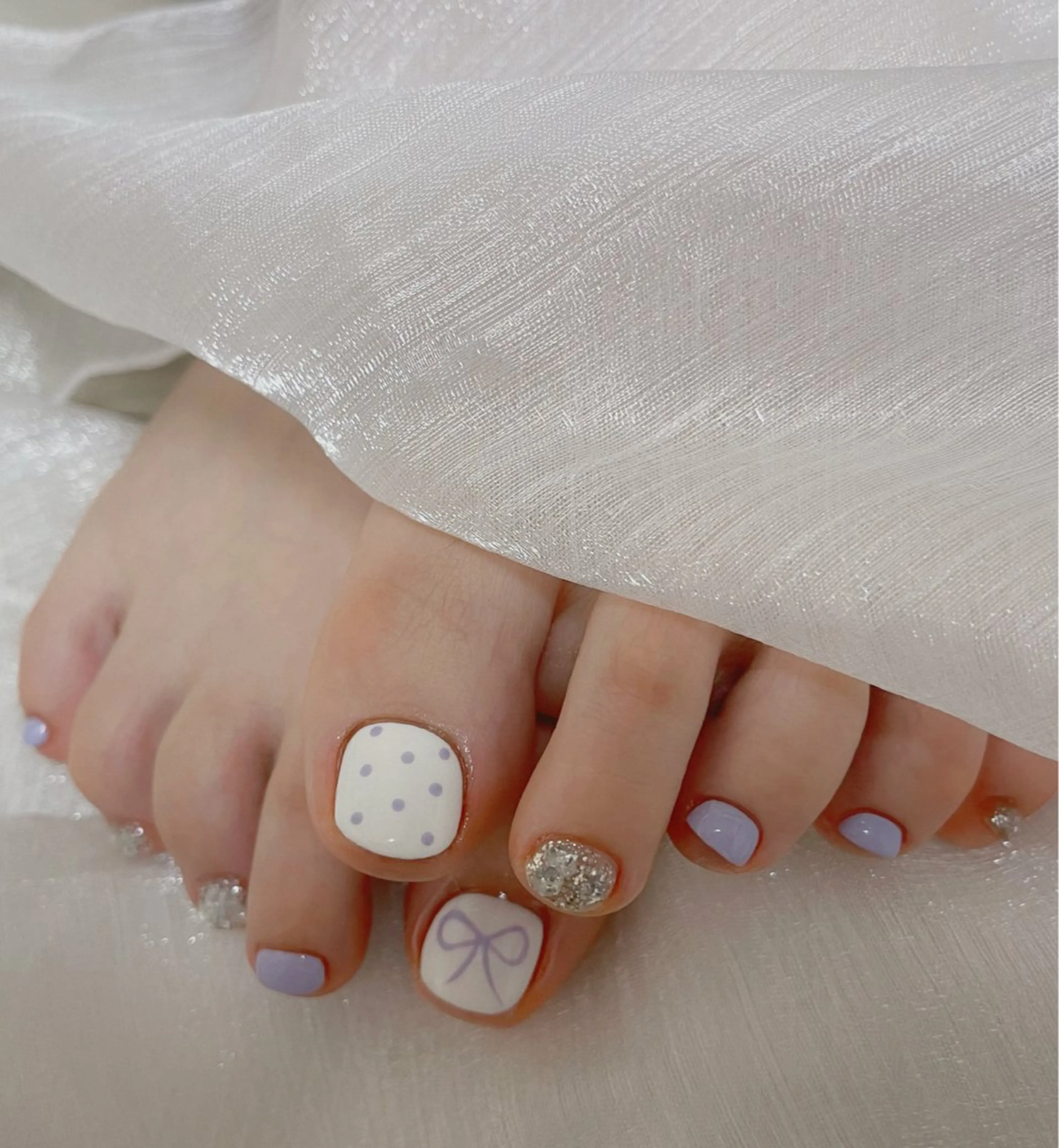 ネイル オーロラネイル 長さ出し フットネイル 韓国ネイル ラメ(グリッター) フットネイル 👍thumbs up nail👍のネイルデザイン