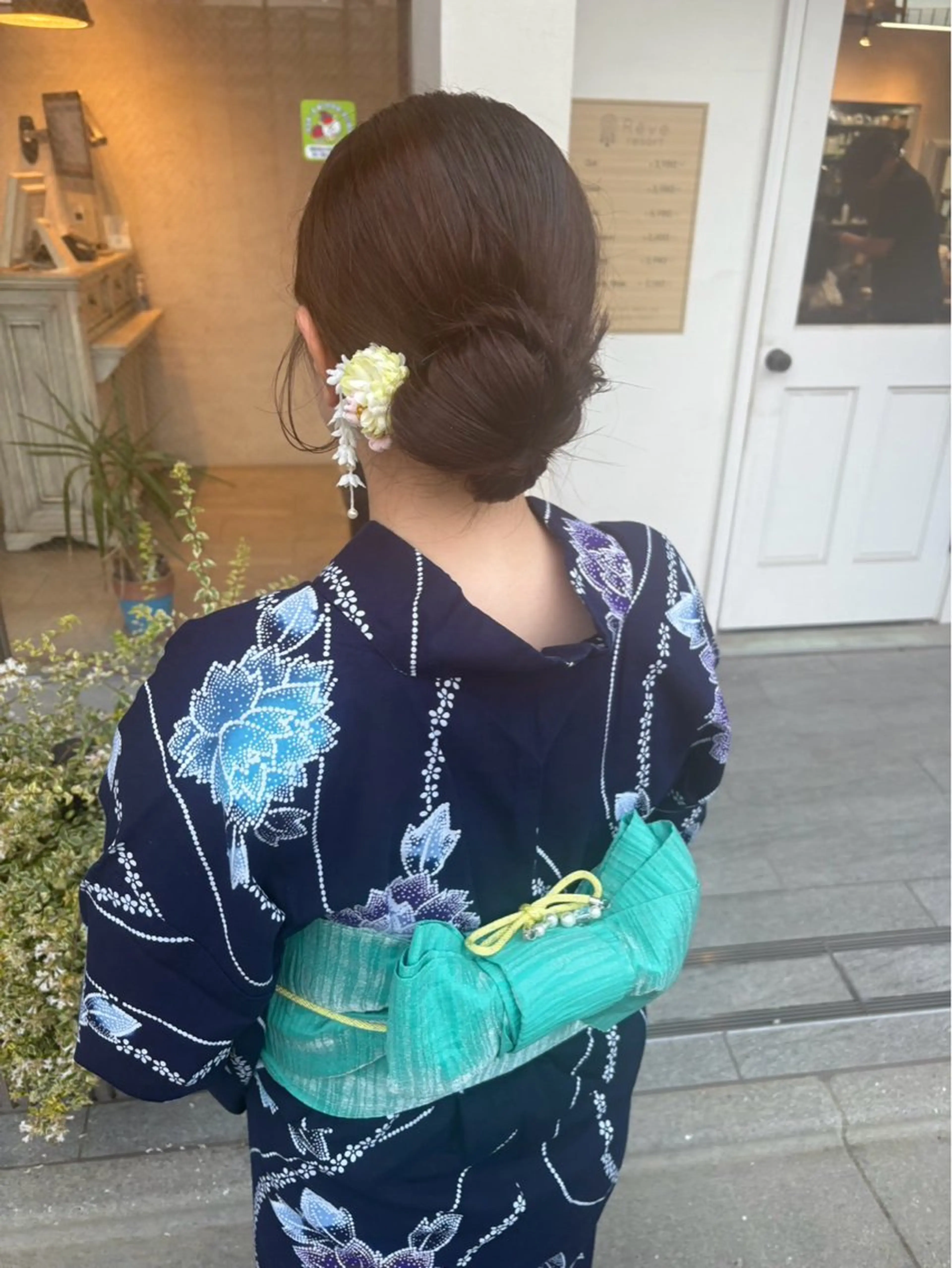 セミロング ヘアアレンジ Reve  resort所属・美髪× ヘアセット✨Araiのヘアスタイル