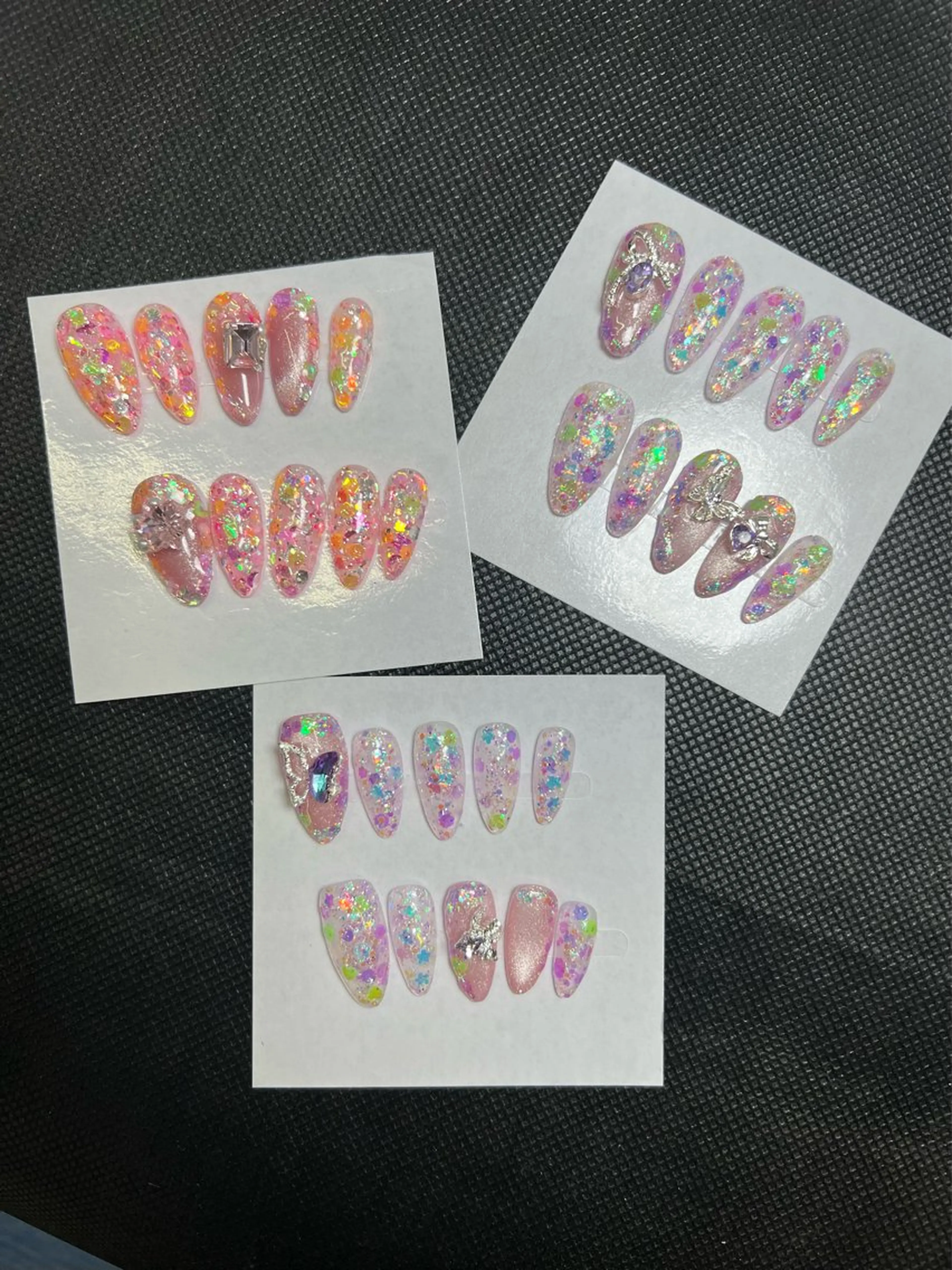 ネイル Emiネイルサロン＆スクール所属・Yui ゆいのネイルデザイン