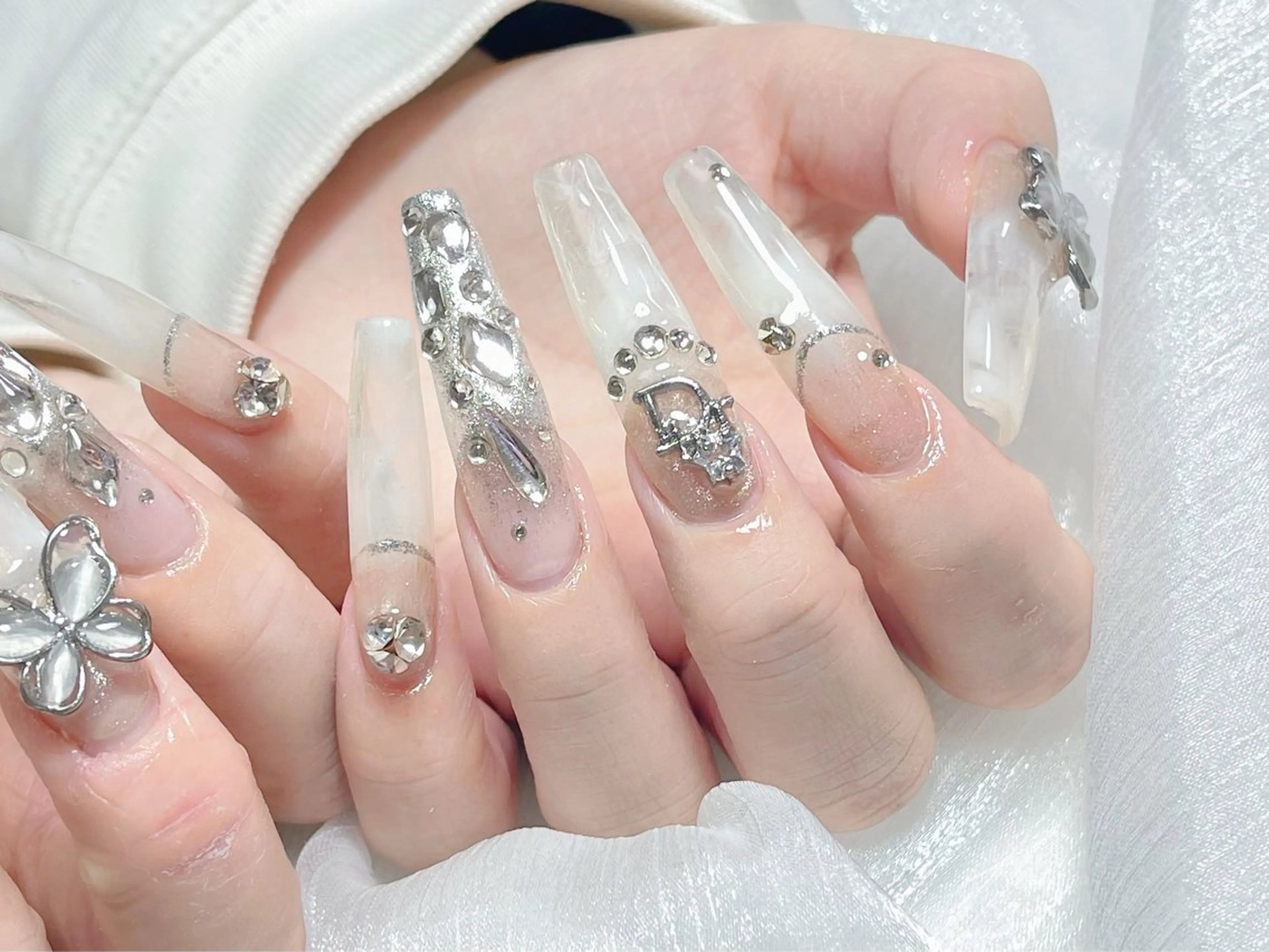 ネイル ハンドネイル 🎀ネイルサロン エクラYUI🎀のネイルデザイン