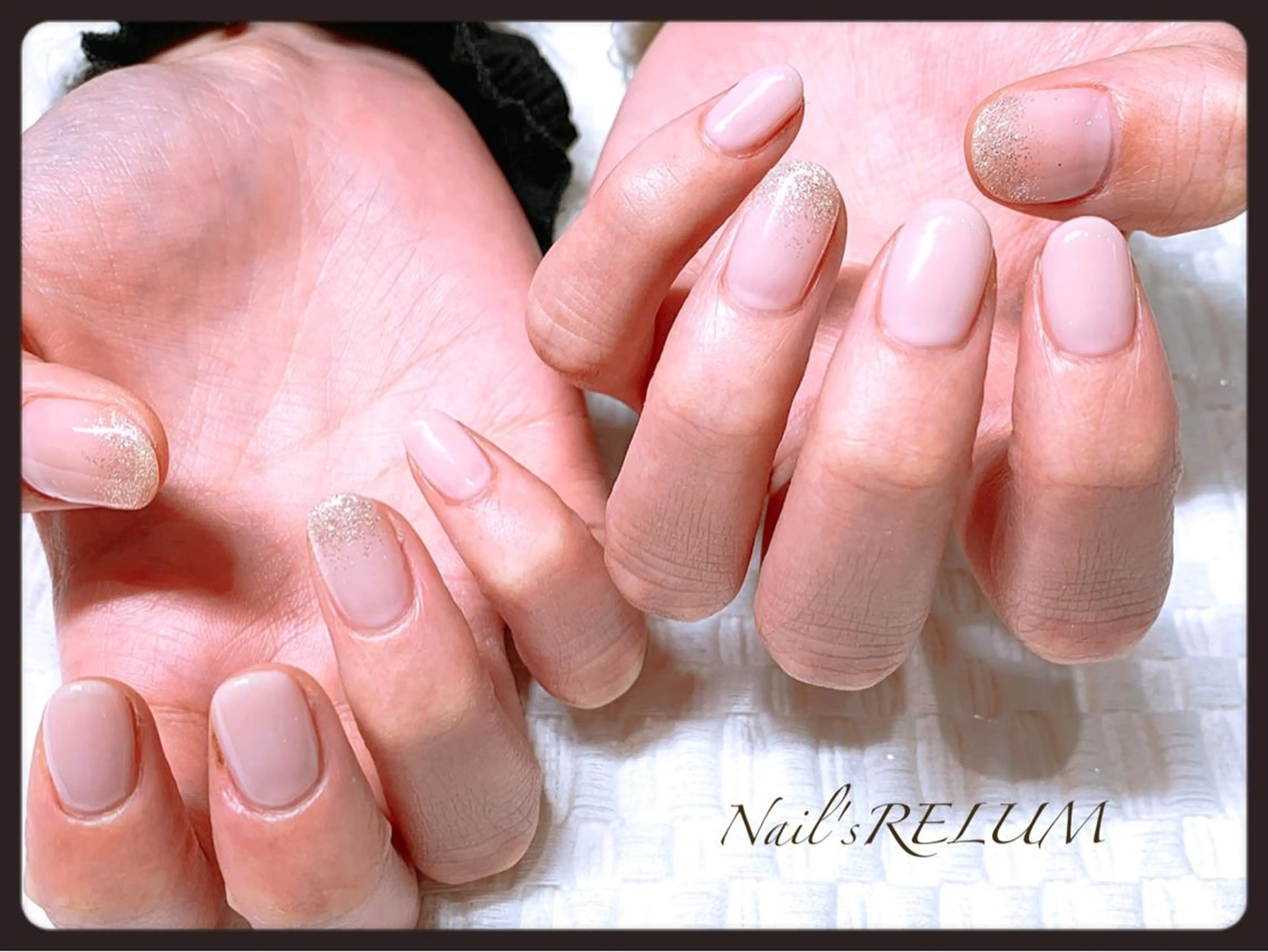 ネイル ジェルネイル ワンカラーネイル シンプルネイル ハンドネイル THECOLORS所属・近貞 莉奈のネイルデザイン