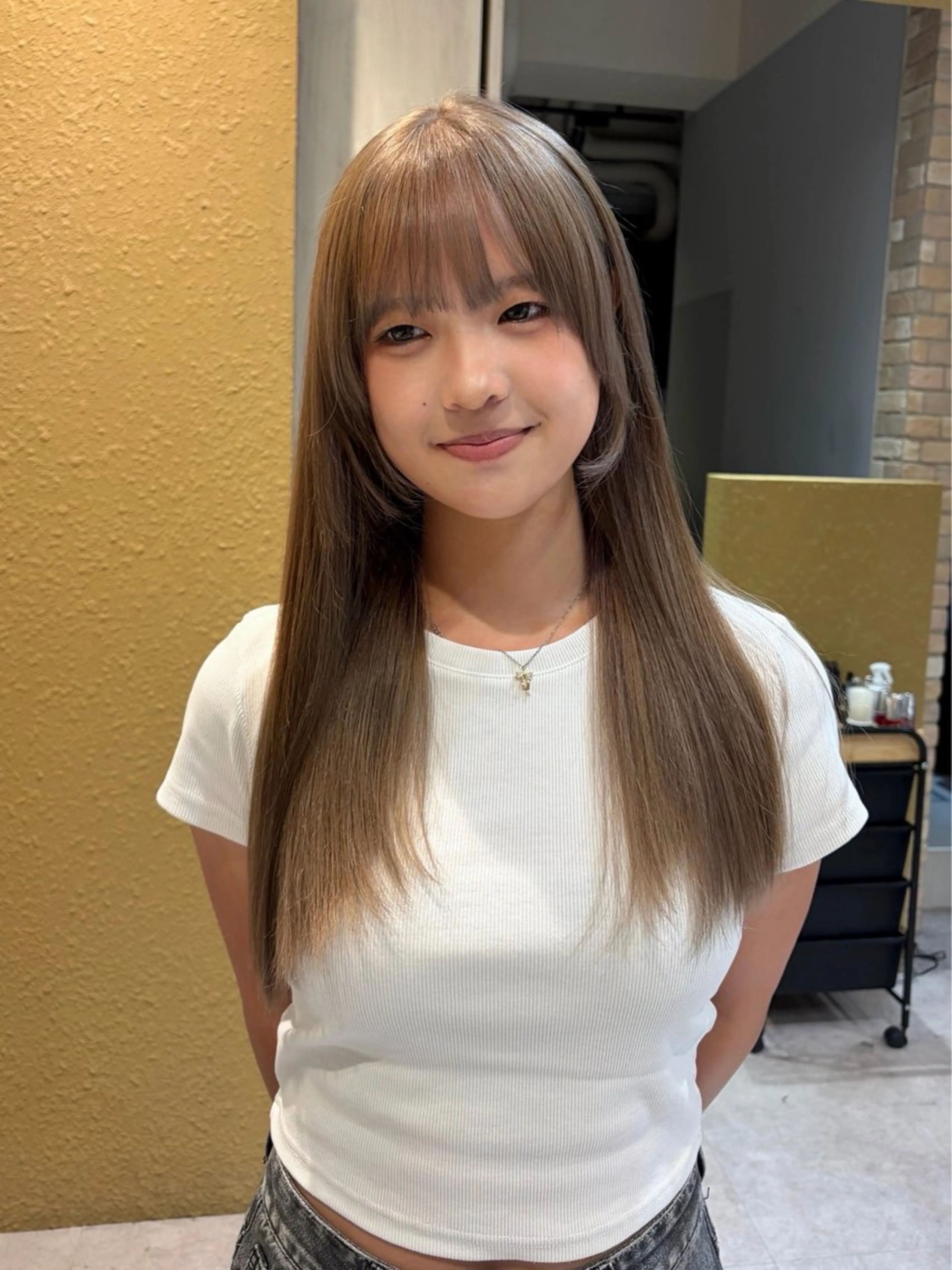 ロング ヘアカラー レイヤー/手書きネイ ルCOCORO 🎀のネイルデザイン