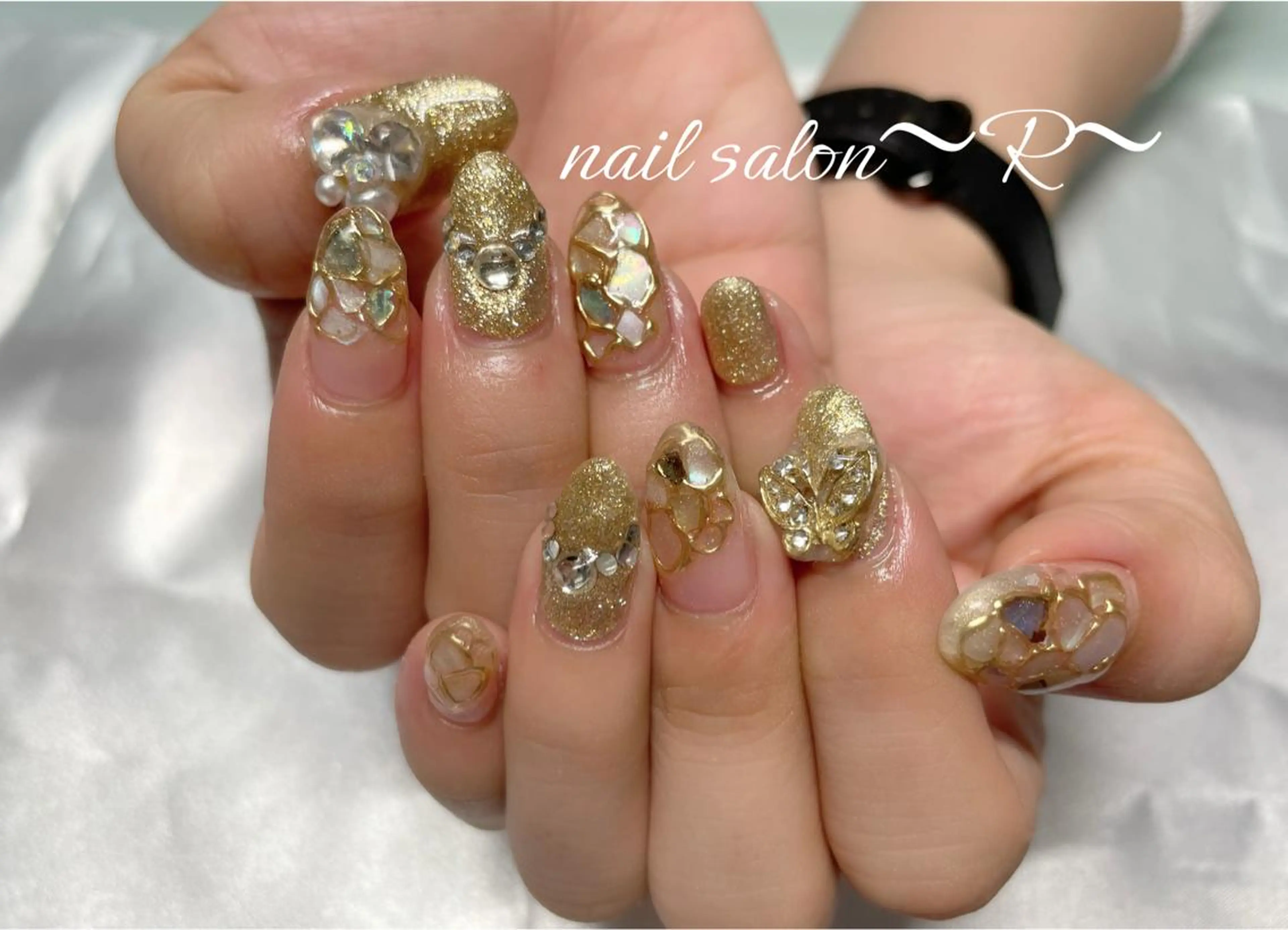 ネイル ゴージャス キラキラネイル 持ち込み 〜 R〜 プライベートサロンのネイルデザイン