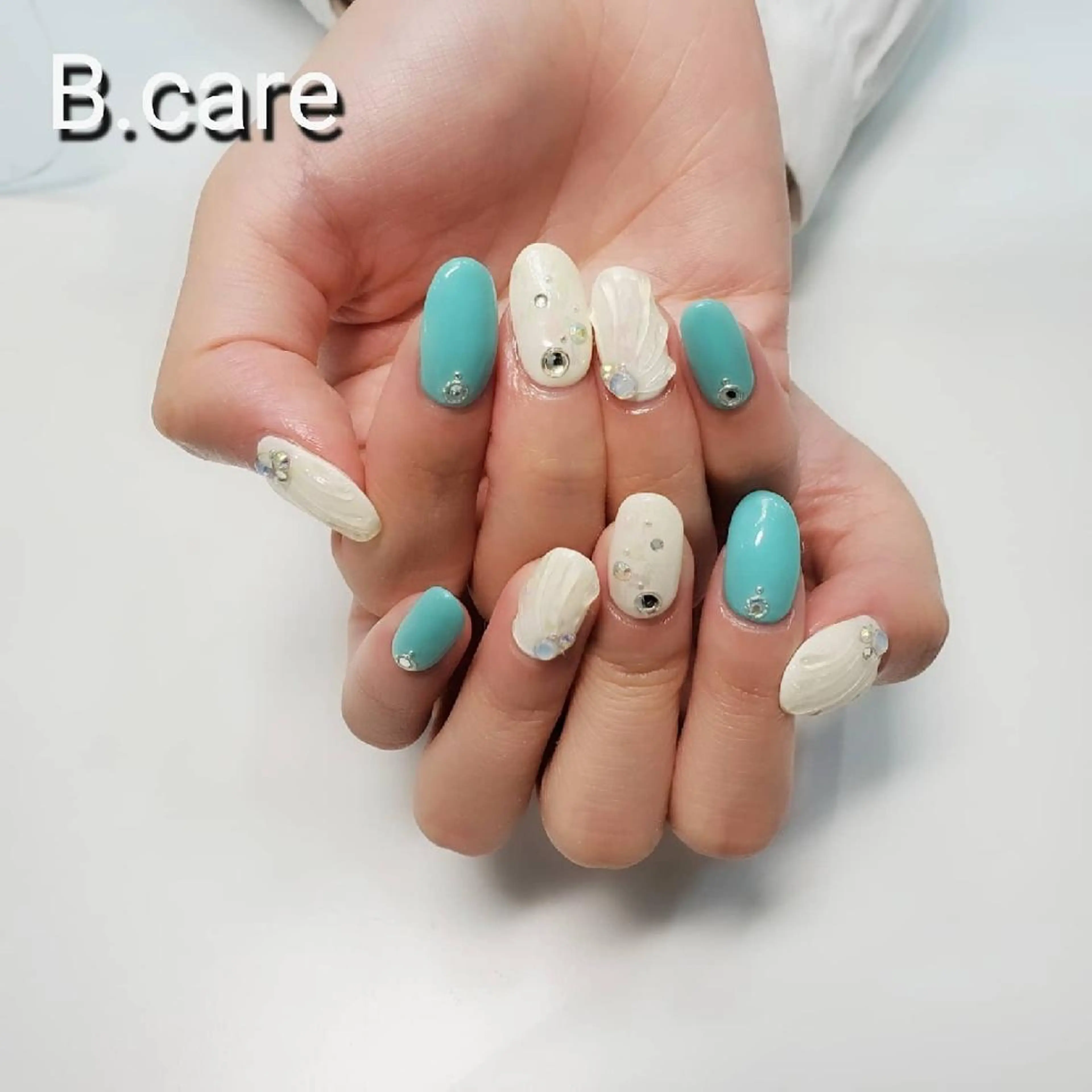 ネイル B.care自由ヶ丘所属・早坂  のネイルデザイン