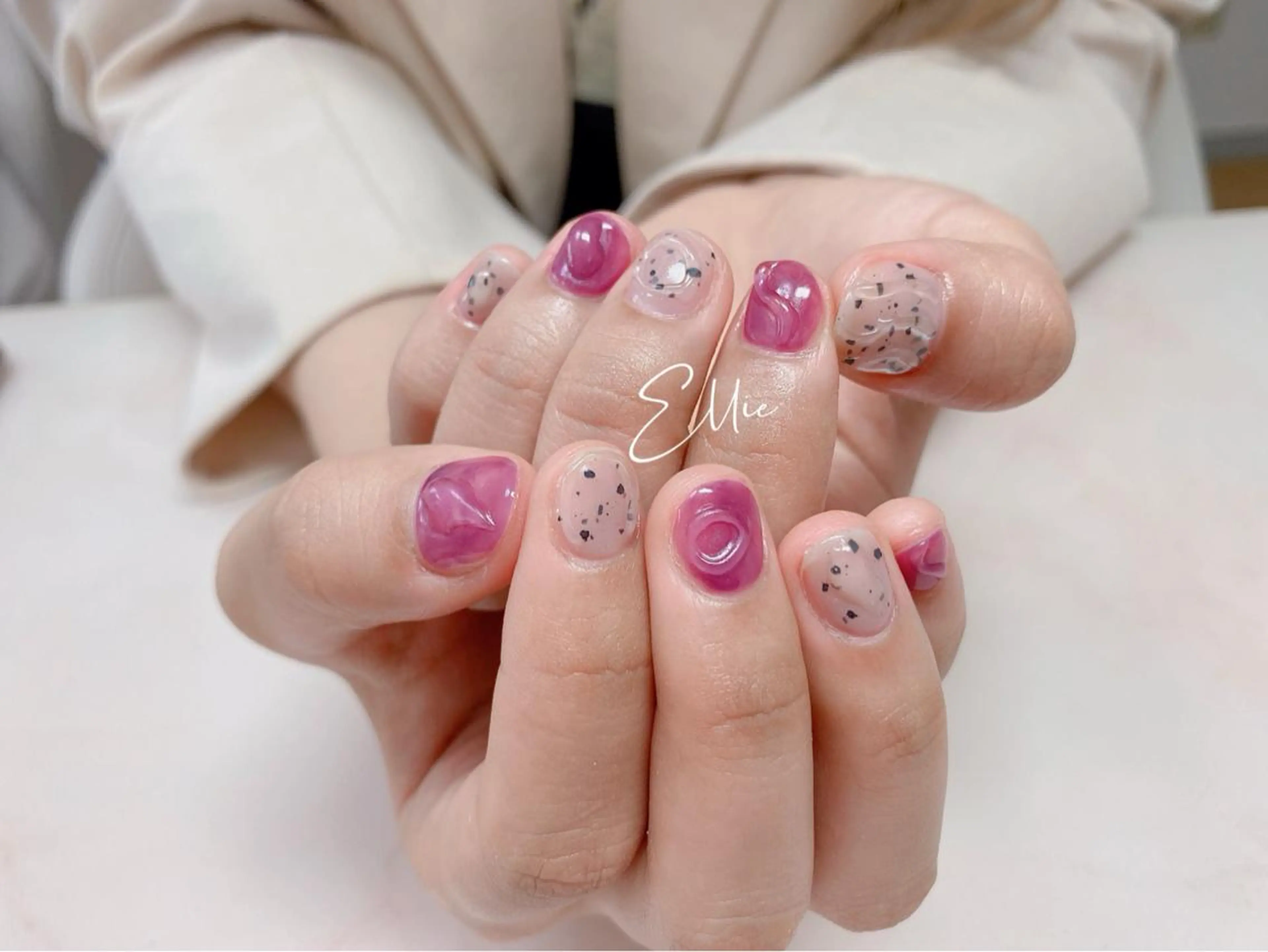 ネイル ハンドネイル ハンドケア ♡Ellie ♡のネイルデザイン