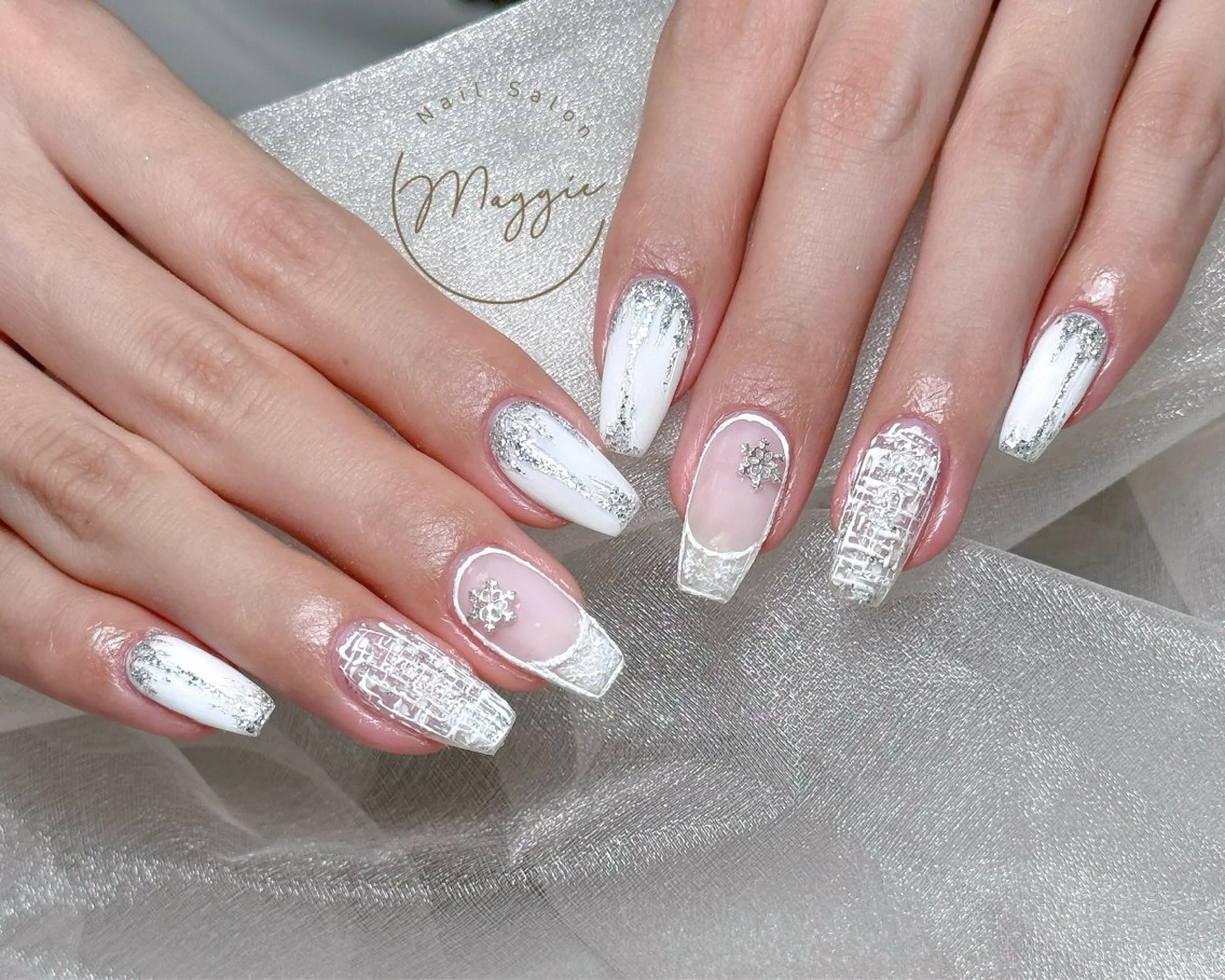 ネイル Maggie Nail🦩のネイルデザイン