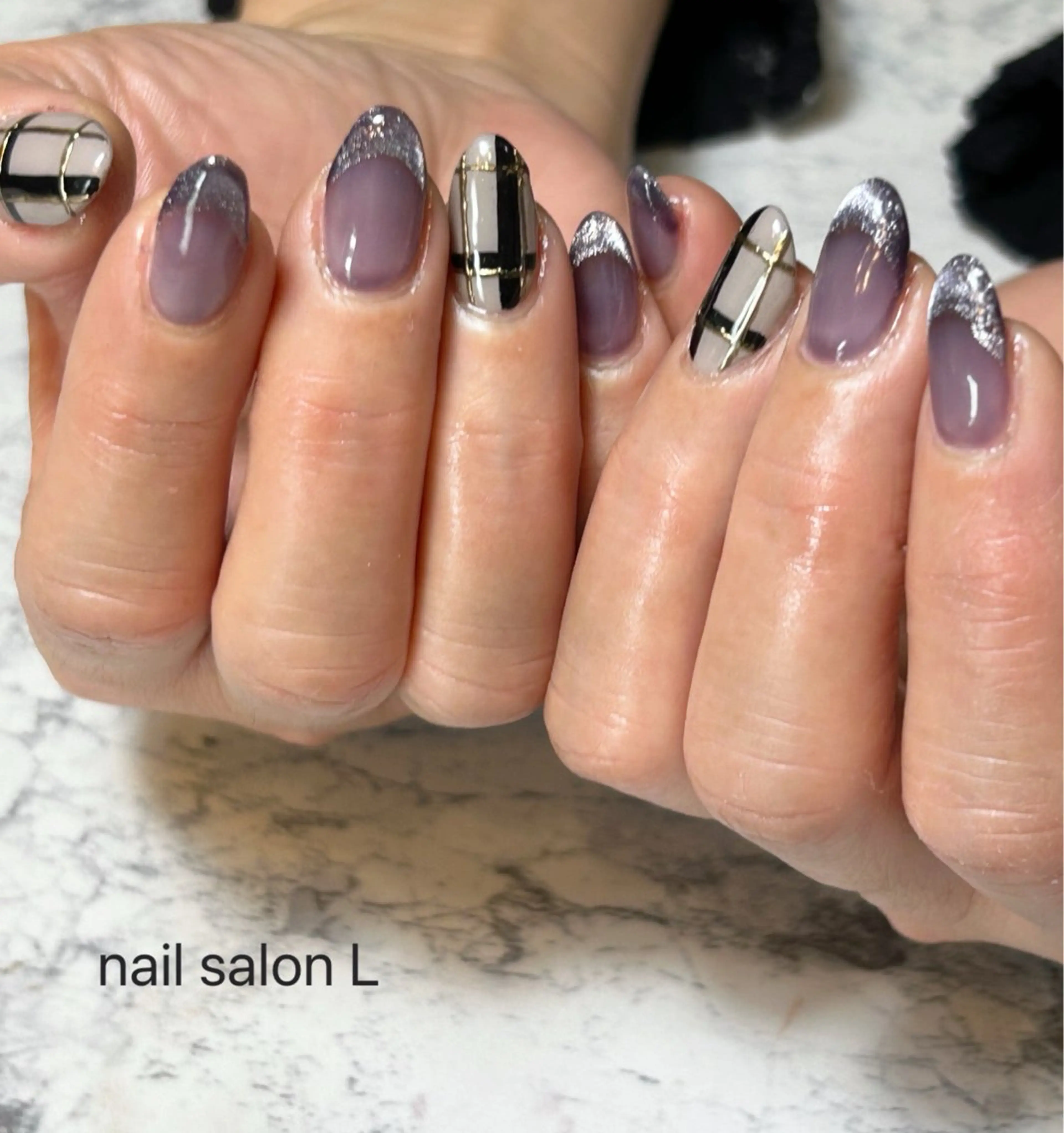 ネイル フレンチネイル マグネットネイル マグネットフレンチ ハンドネイル 吉川市 ネイルサロンLのネイルデザイン