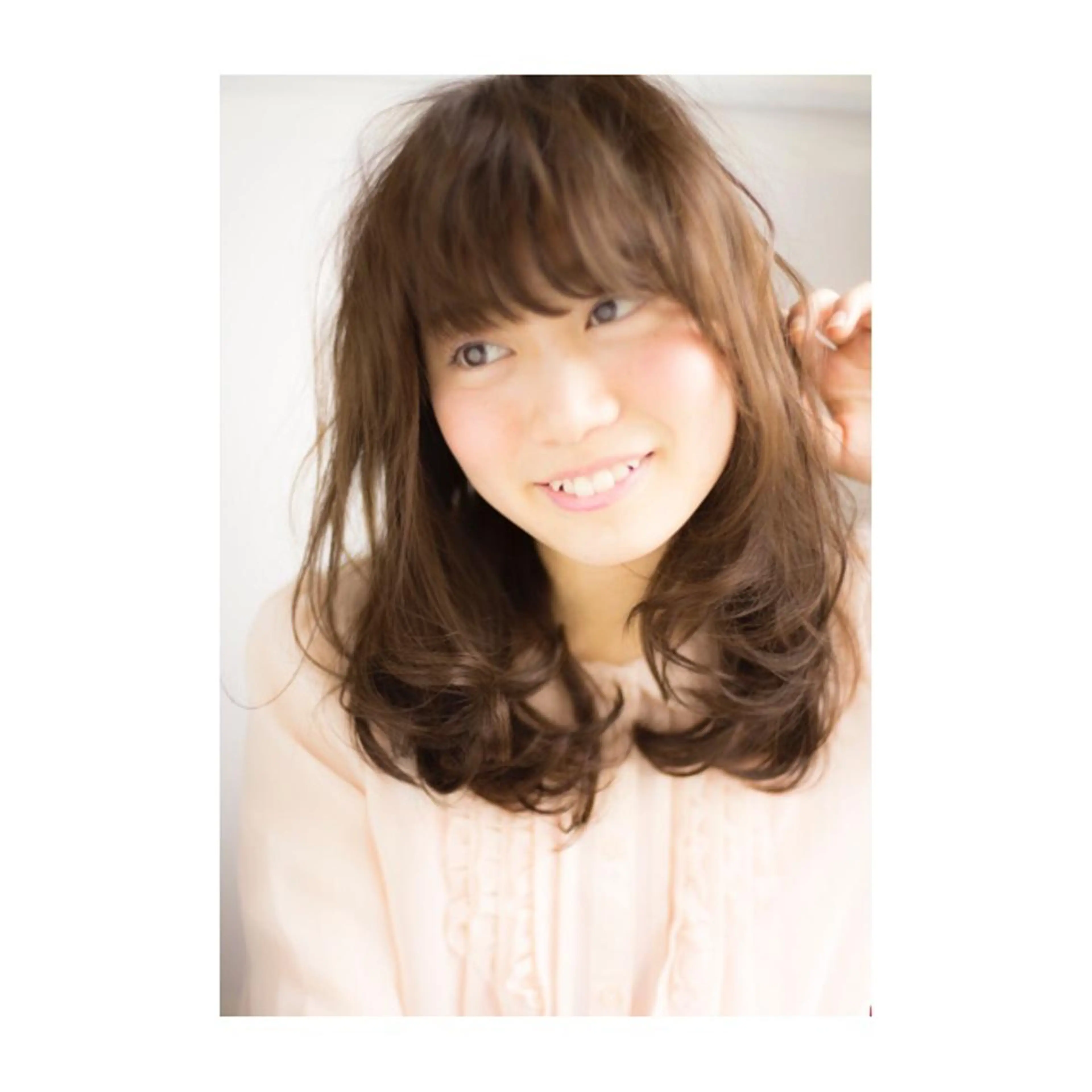 ミディアム セミロング ロング カラー パーマ ミディアムパーマ セミロングパーマ デジタルパーマ ツイスパ・波巻き 🩵片平和香奈のヘアスタイル