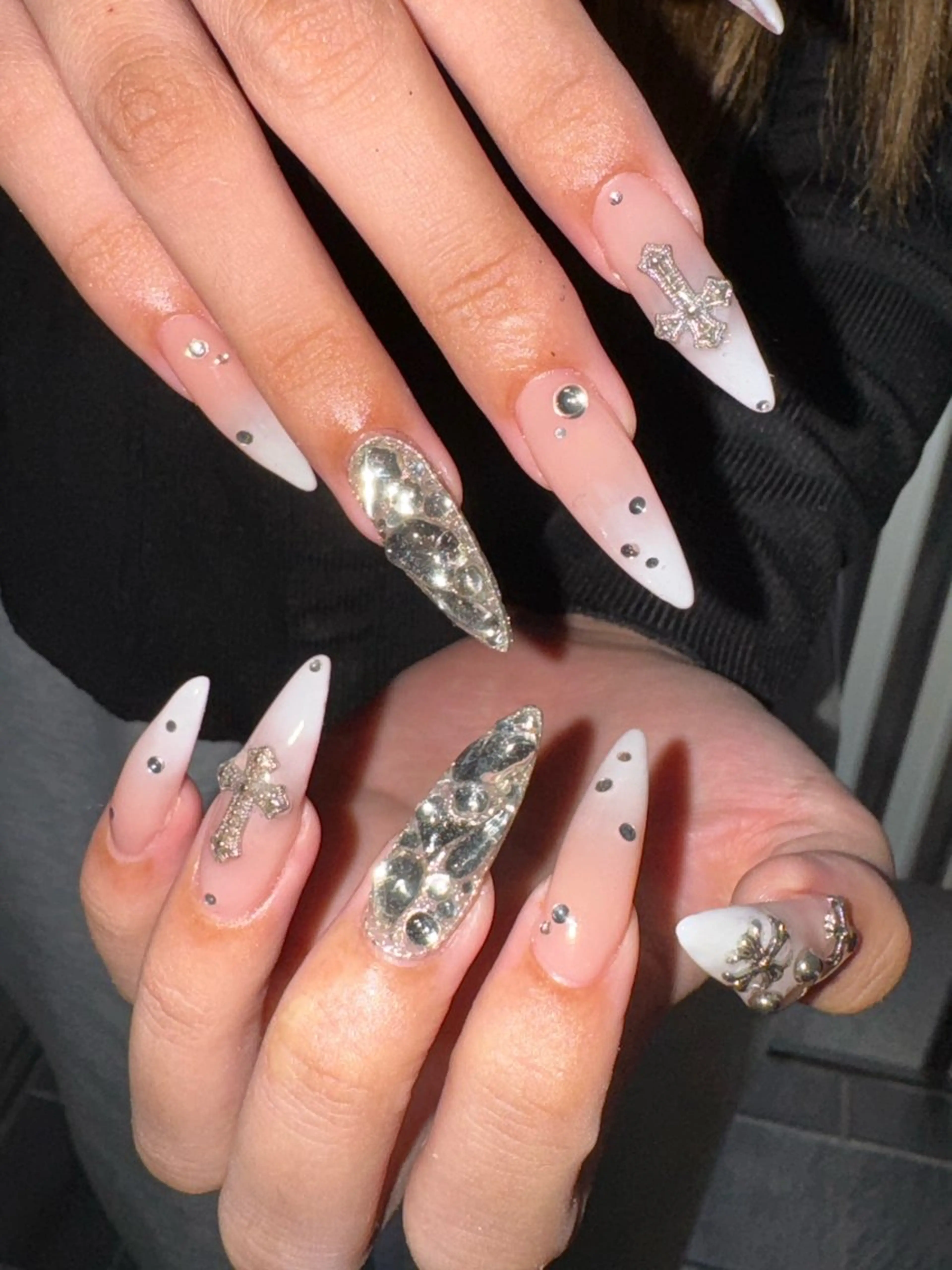 ネイル ハンドネイル MITSUKI🪡 海外/個性派/ロングのネイルデザイン