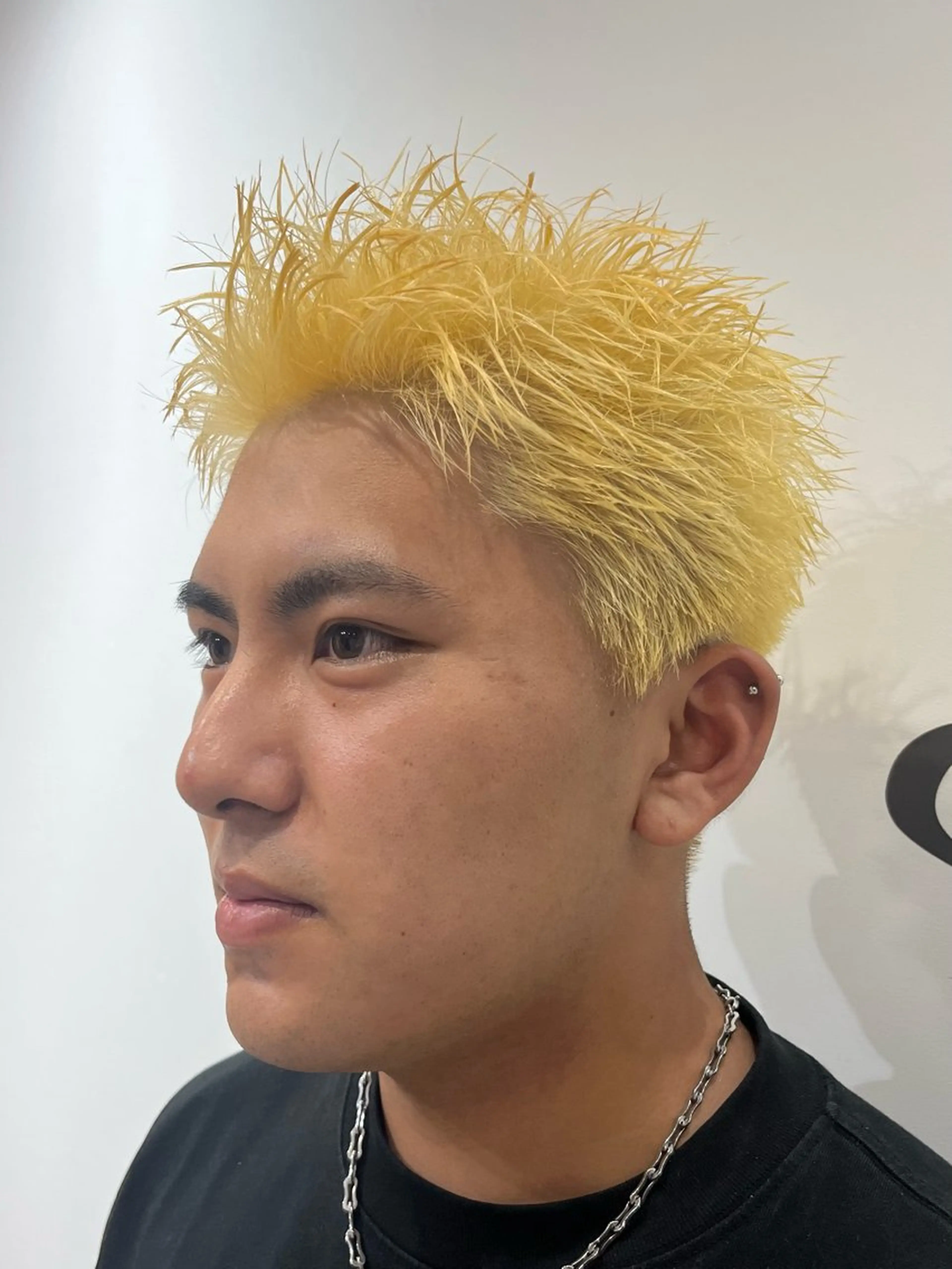 ショート カラー メンズ メンズハイトーン スパイキーショート ハイトーンカラー ショートヘア カット ヘアカラー トリートメント 【店長】メンズ職人 短髪　ハイトーン🔥のヘアスタイル