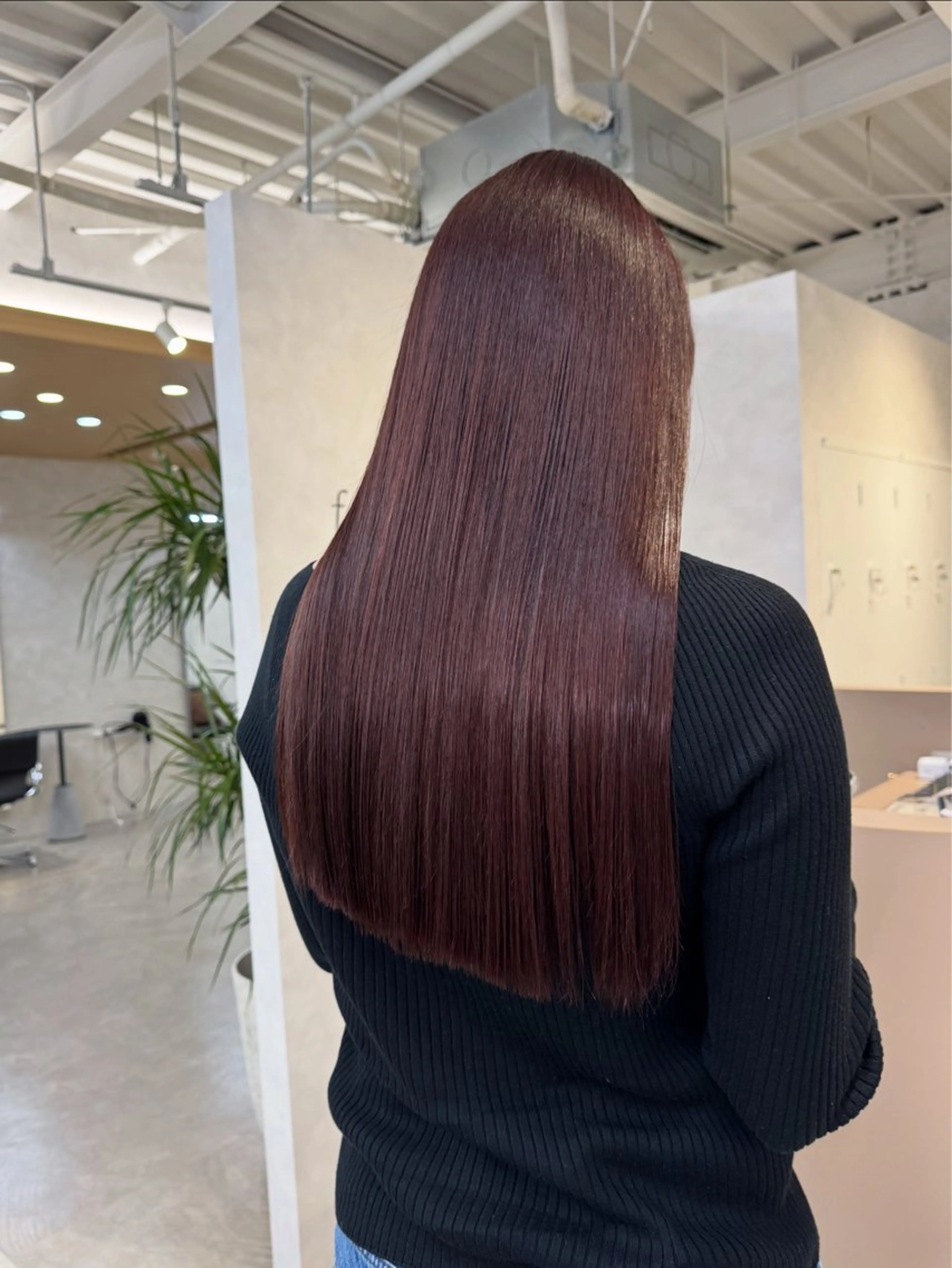 ロング カラー ブリーチ ブリーチなしカラー ピンクカラー カット ヘアカラー トリートメント 韓国風🇰🇷レイヤ ーKEI🇰🇷のヘアスタイル