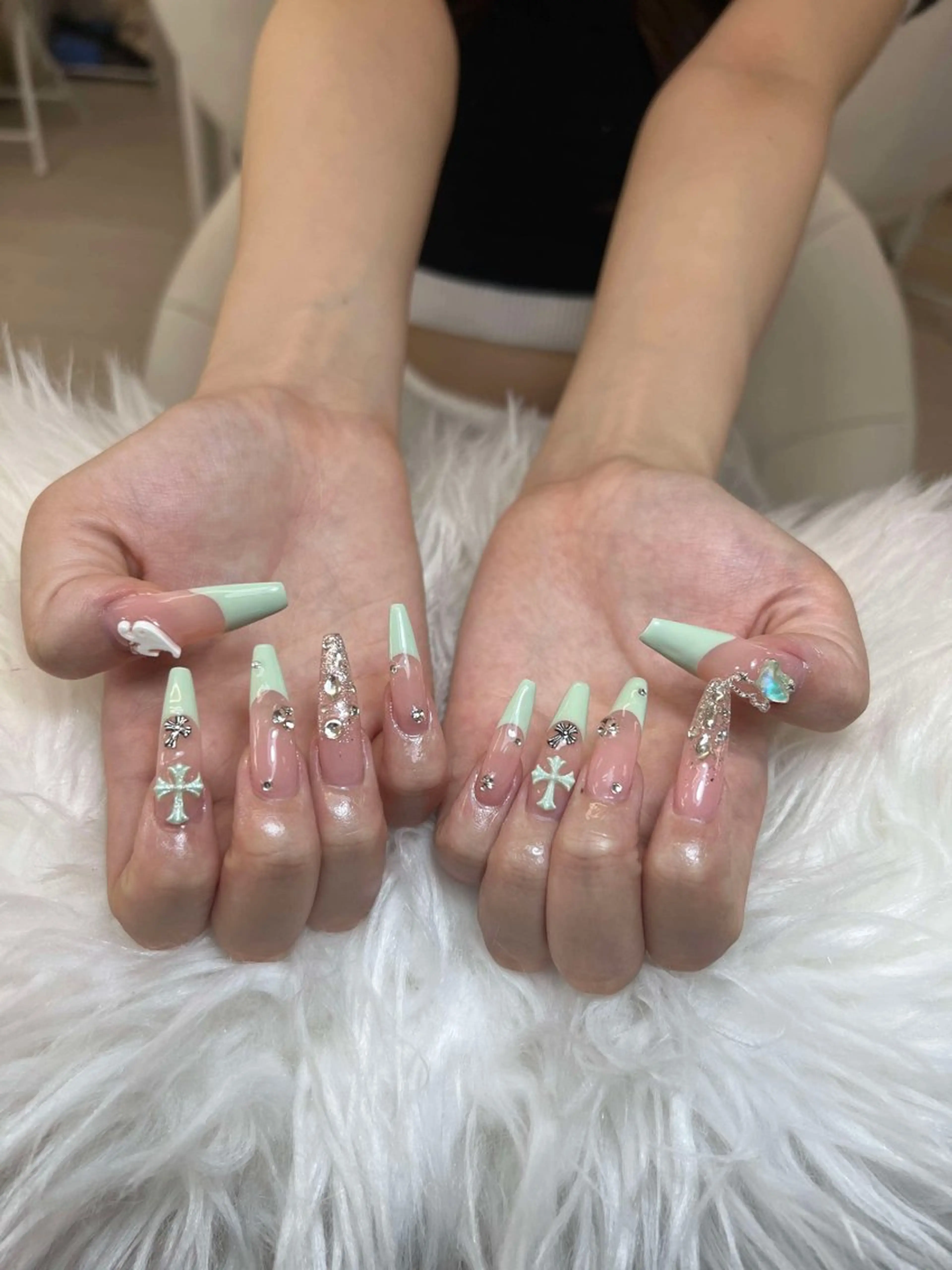 ネイル ハンドネイル ハンドケア Anh Nail 歌舞伎町のネイルデザイン