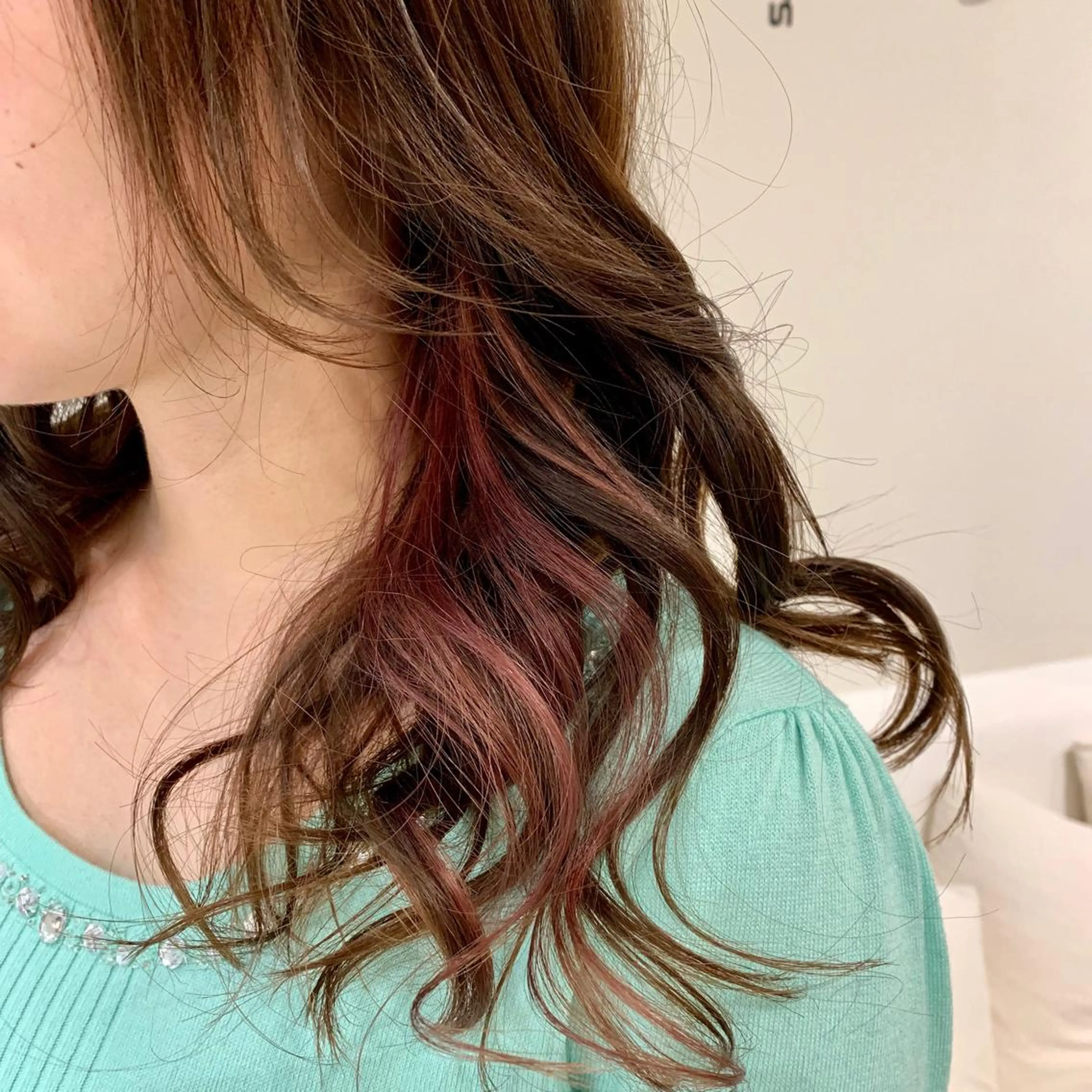 ロング カラー イヤリングカラー カット ヘアカラー 中林 由佳のヘアスタイル