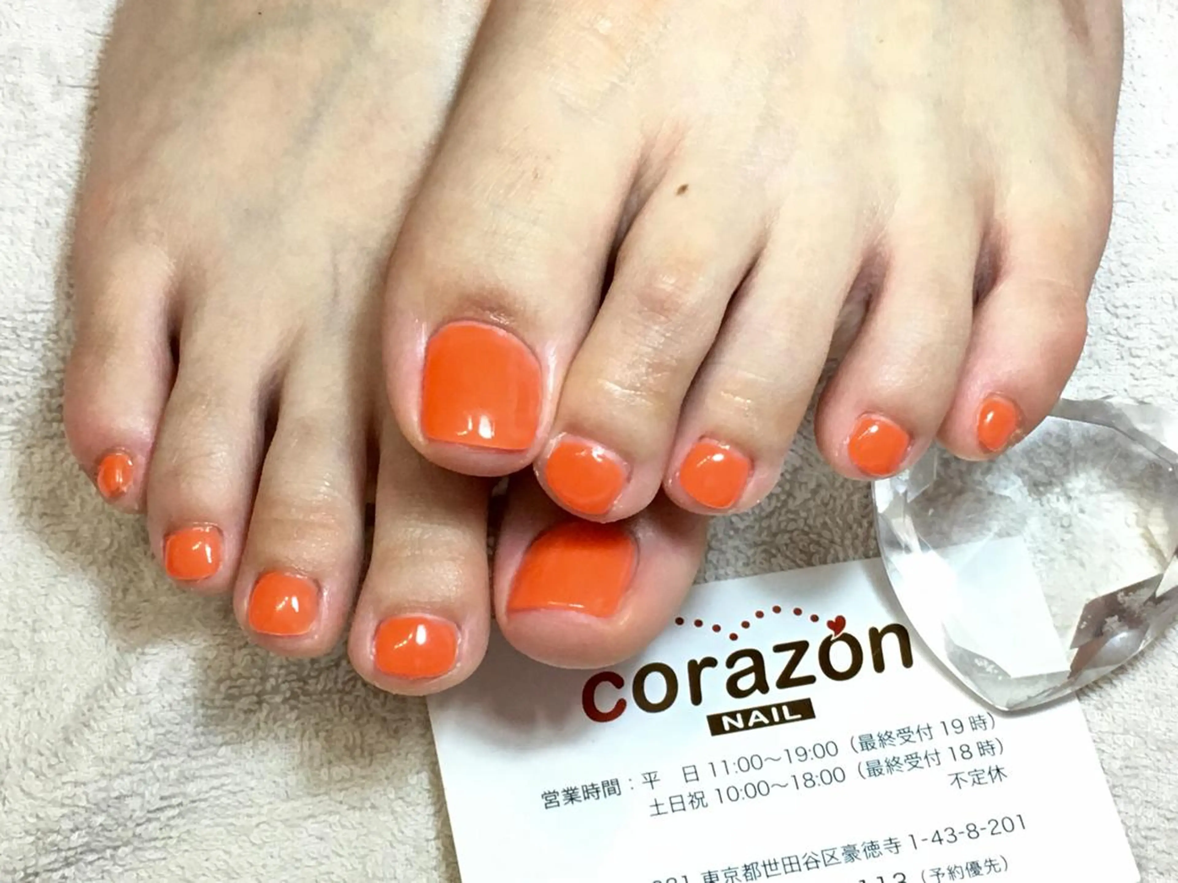ネイル フットネイル ジェルネイル ワンカラーネイル オレンジ corazon所属・ネイリスト aicoのネイルデザイン