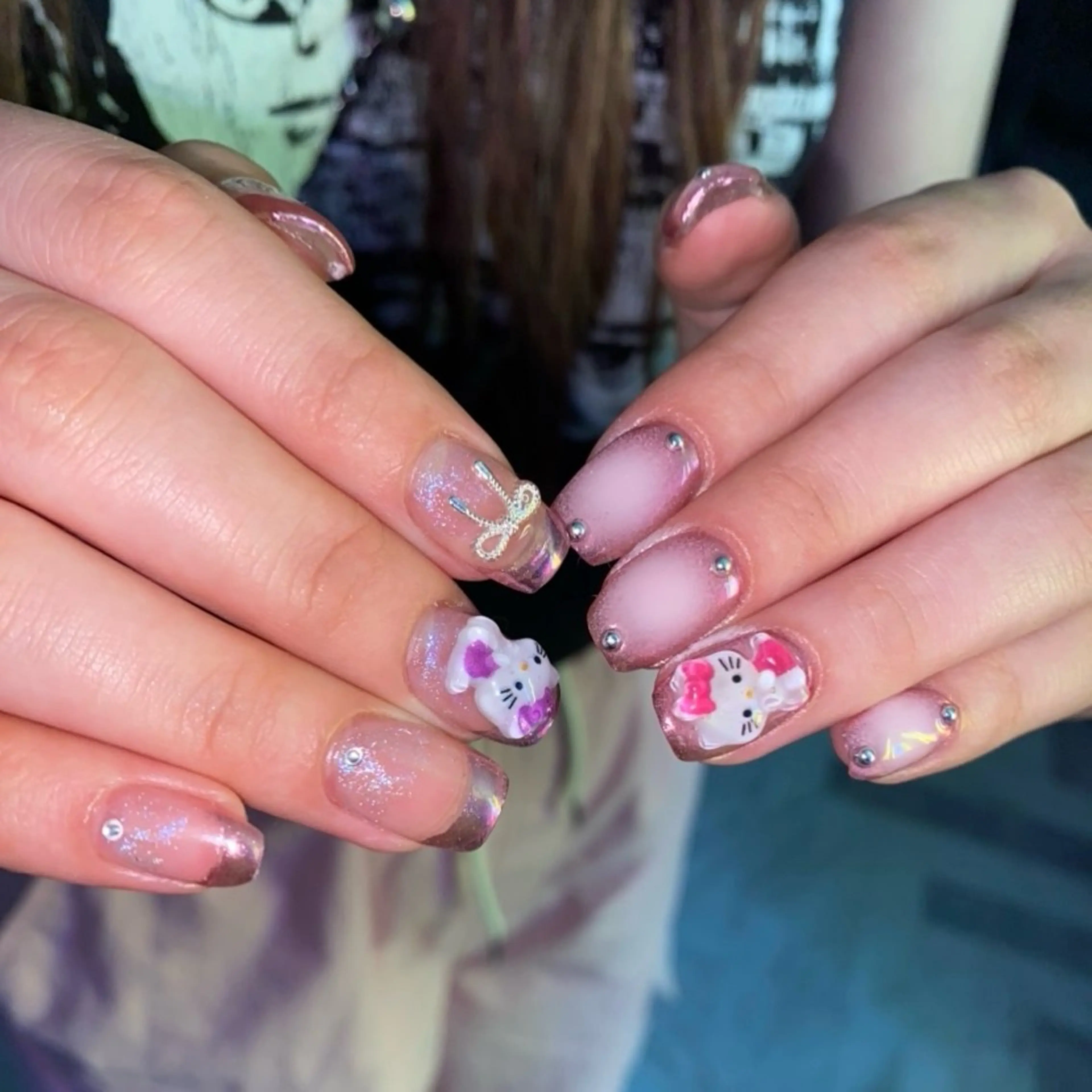 ネイル ハンドネイル ハンドケア カンナ【Y2Kネイル /コーンロウ】のネイルデザイン