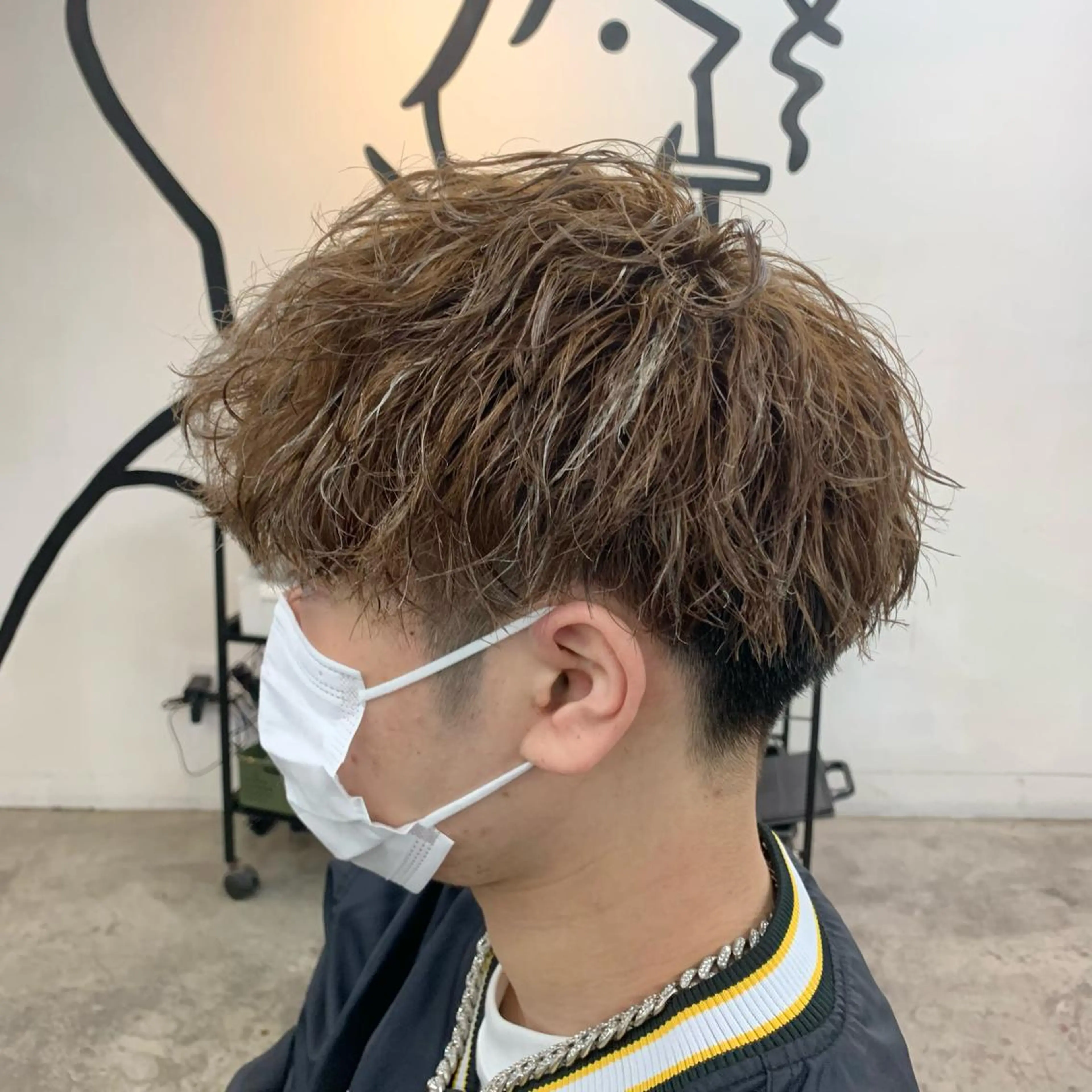 ショート カラー パーマ メンズ メンズハイライト ハイライトカラー ハイライト カット ヘアカラー パーマ メンズ特化美容師/ 藤戸 椋のヘアスタイル