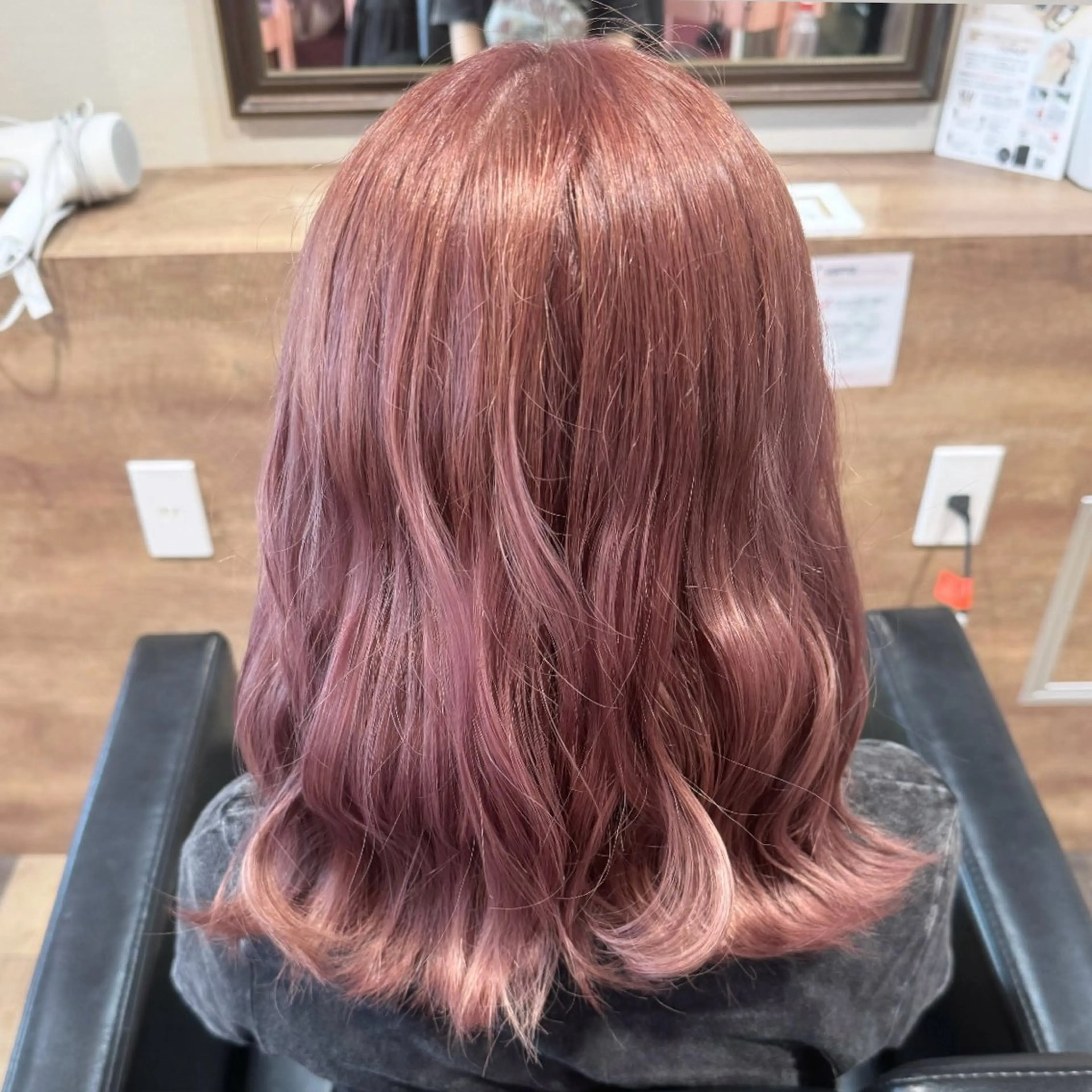 セミロング カラー カット ヘアカラー なつき/ 艶カラー/縮毛矯正のヘアスタイル