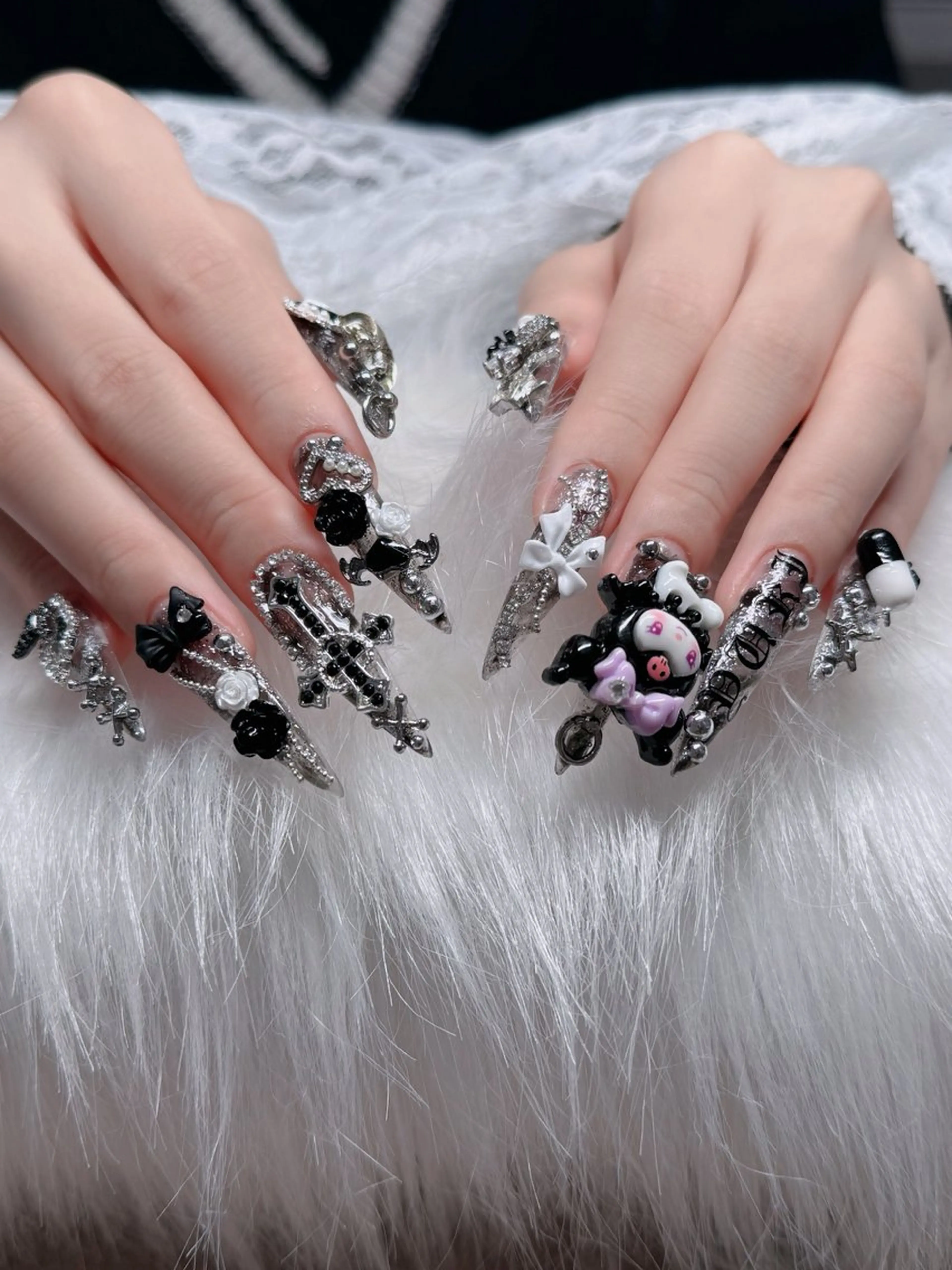 ネイル フレンチネイル ジェルネイル ガラスフレンチ ハロウィン ハート ハンドネイル H.baby Nail Salonのネイルデザイン